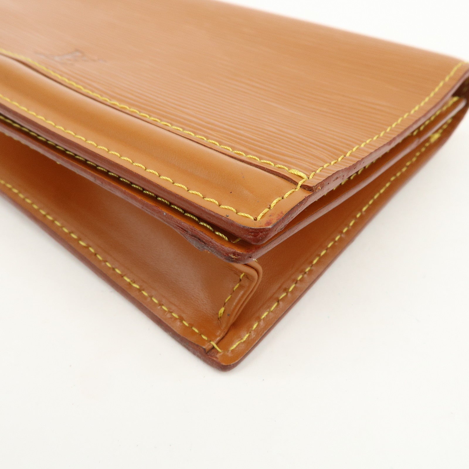 Louis Vuitton Epi Leather Ceinture Tilsitt Waist Bag M52608