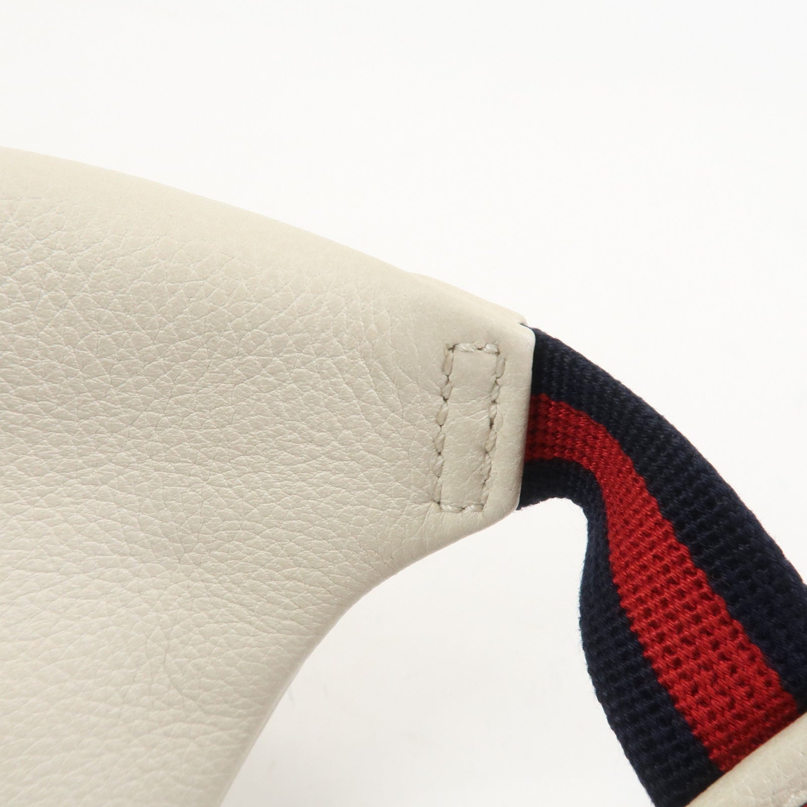 GUCCI Sherry Leather Waist Pouch Body Bag White 527792