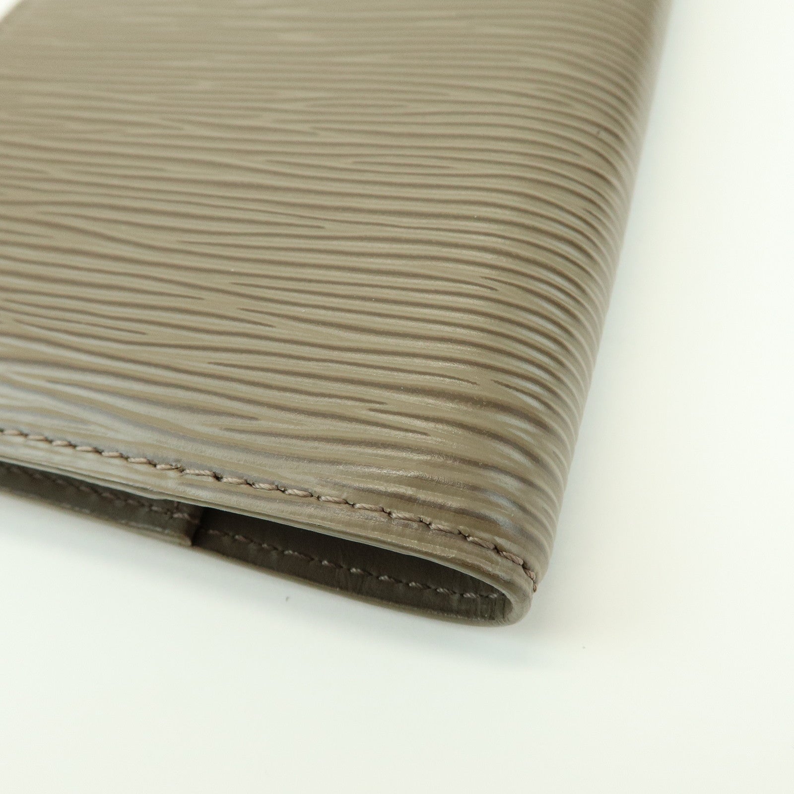 Louis Vuitton Epi Leather Agenda PM Planner Cover Pepper R2005C