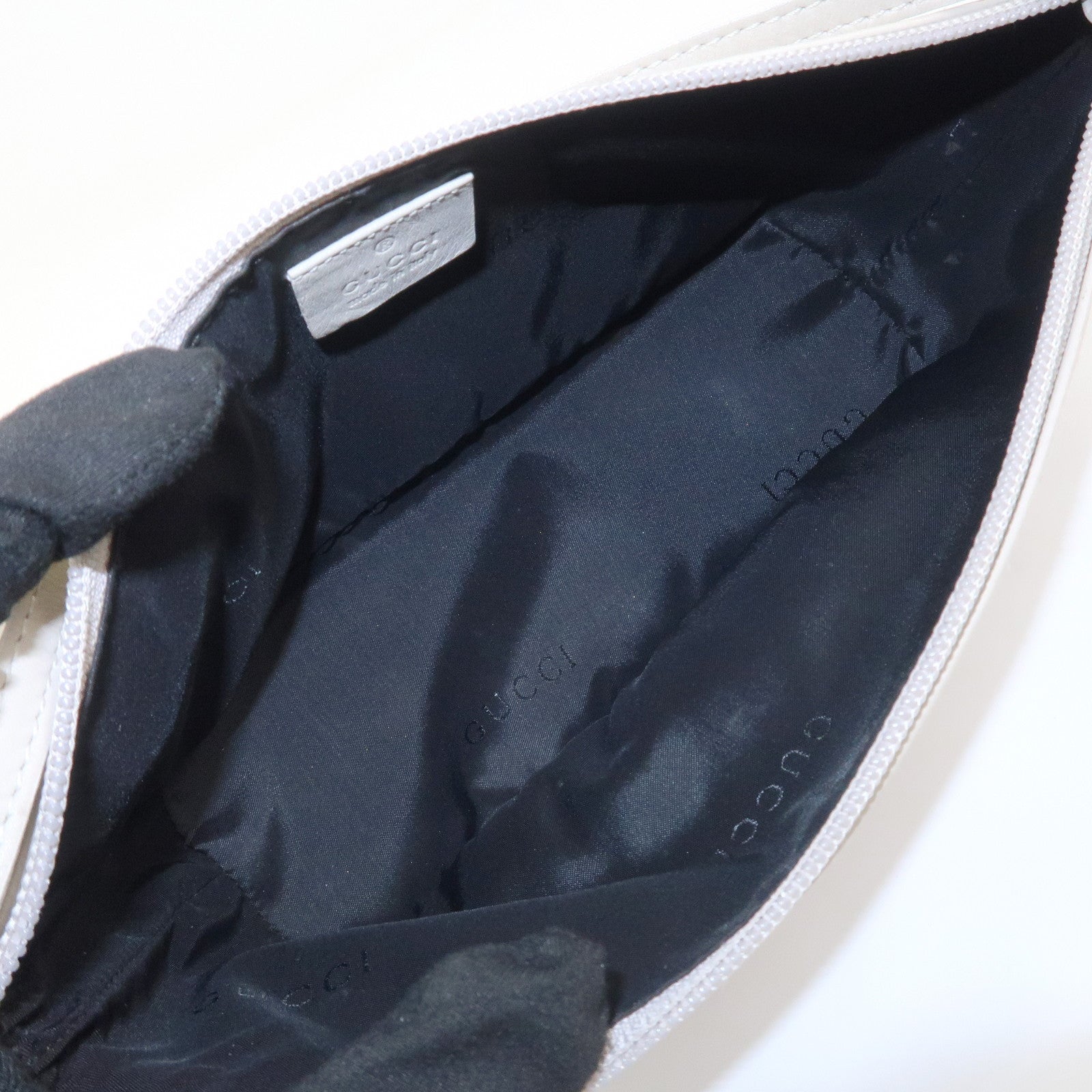 GUCCI Boat Bag Leather Pouch Hand Bag Ivory 039・1103