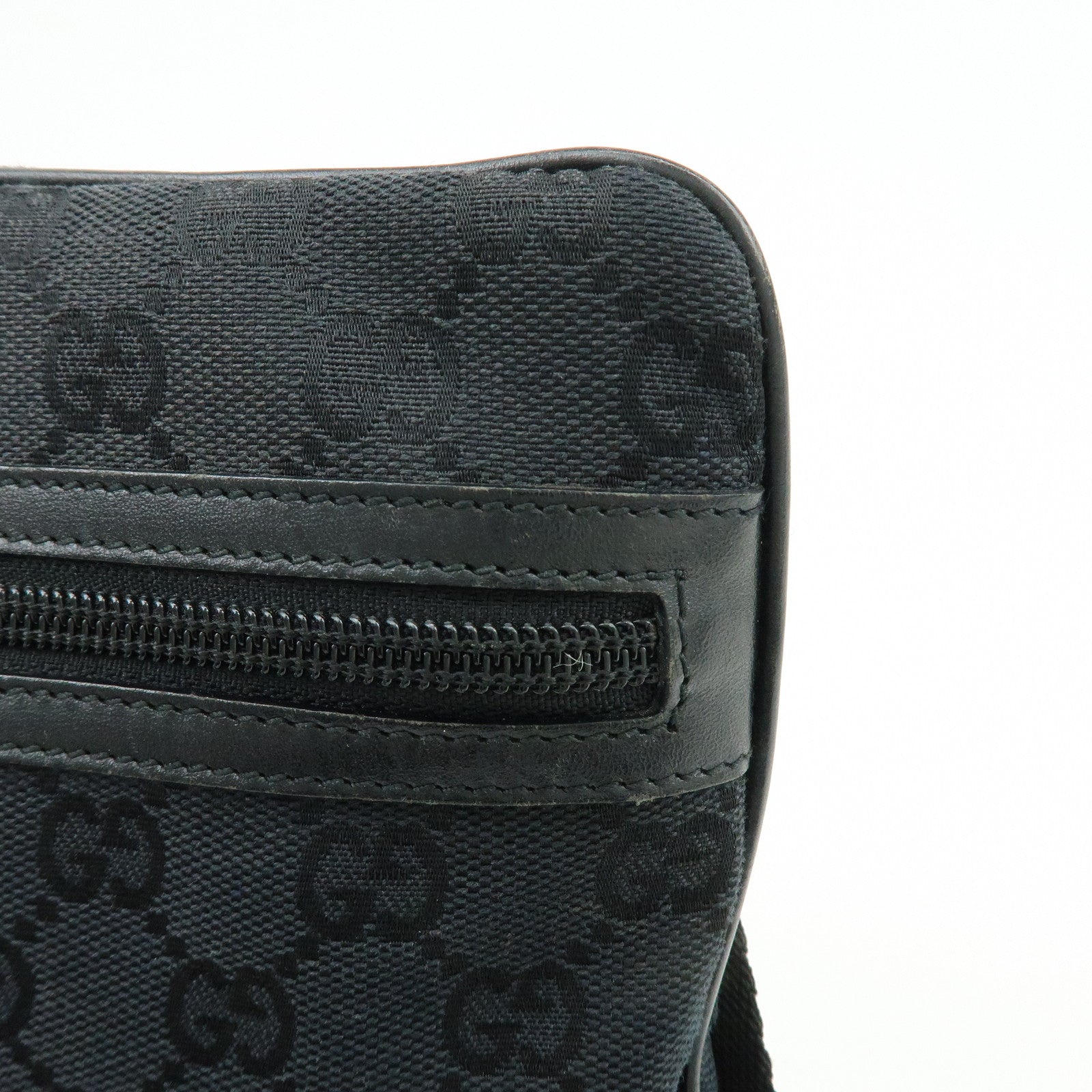 GUCCI GG Canvas Leather Shoulder Bag Crossbody Bag Black 90476