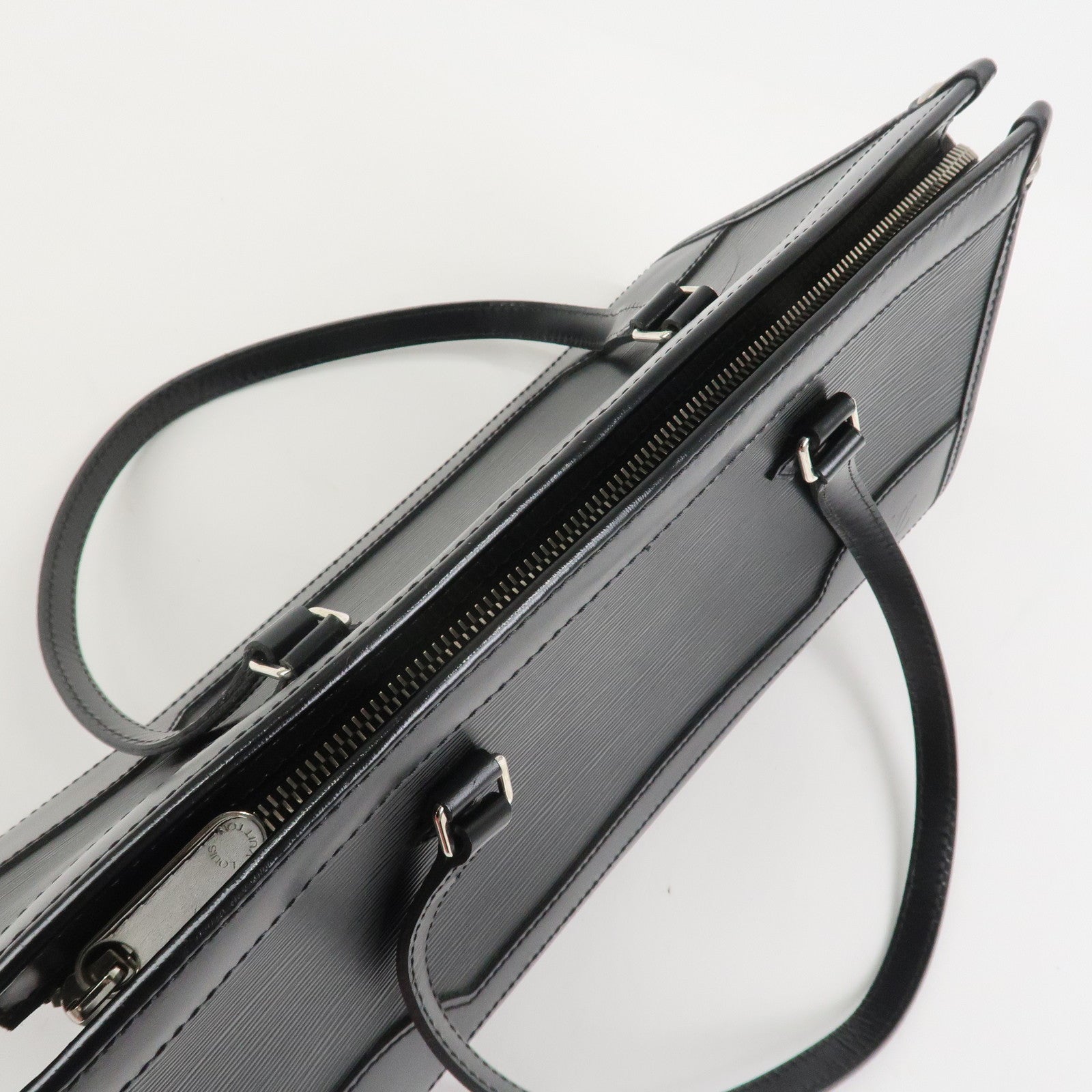 Louis Vuitton Epi Leather Madeleine PM Hand Bag Noir Black M59332