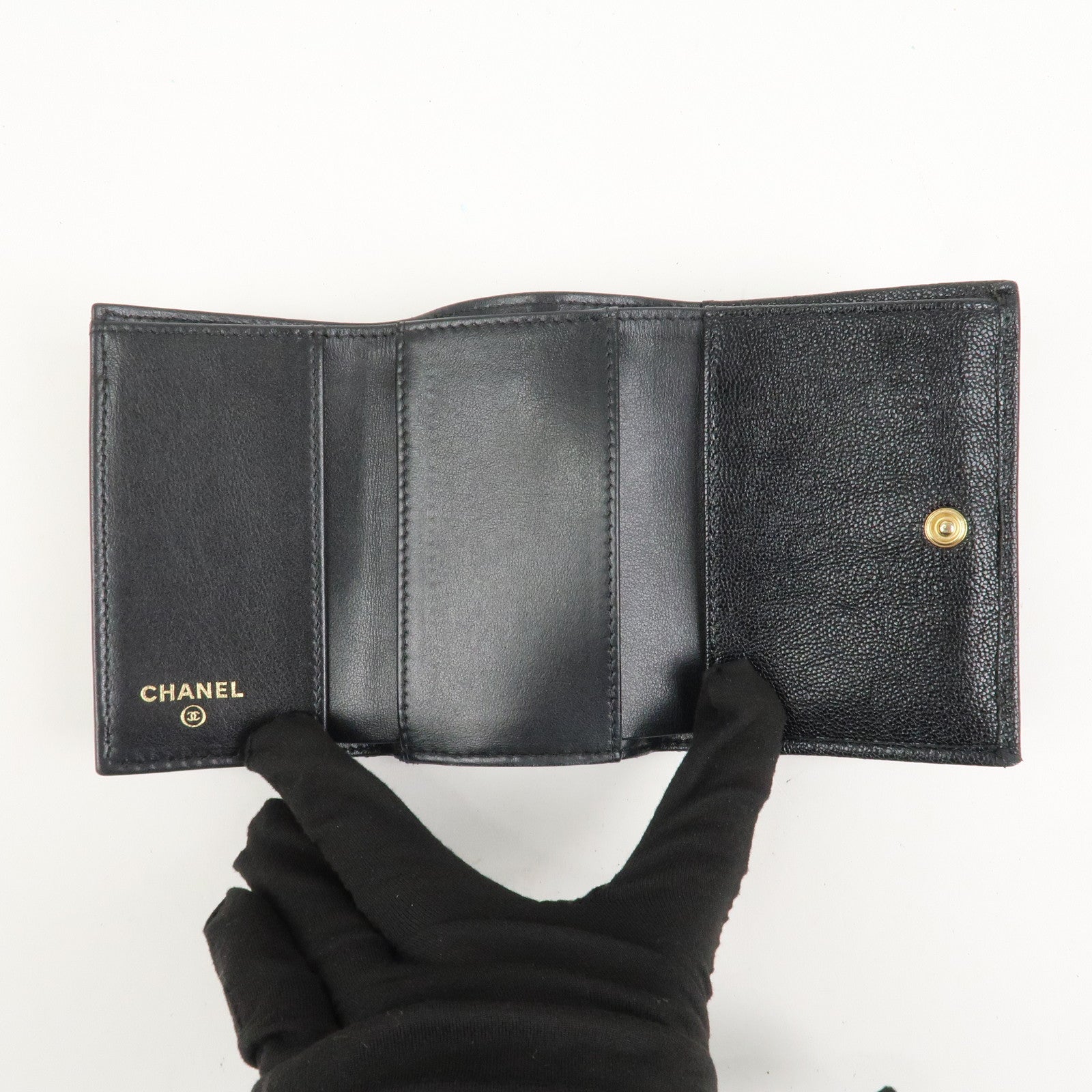 CHANEL Boy CHANEL Caviarskin Small Compact Wallet Black A84432