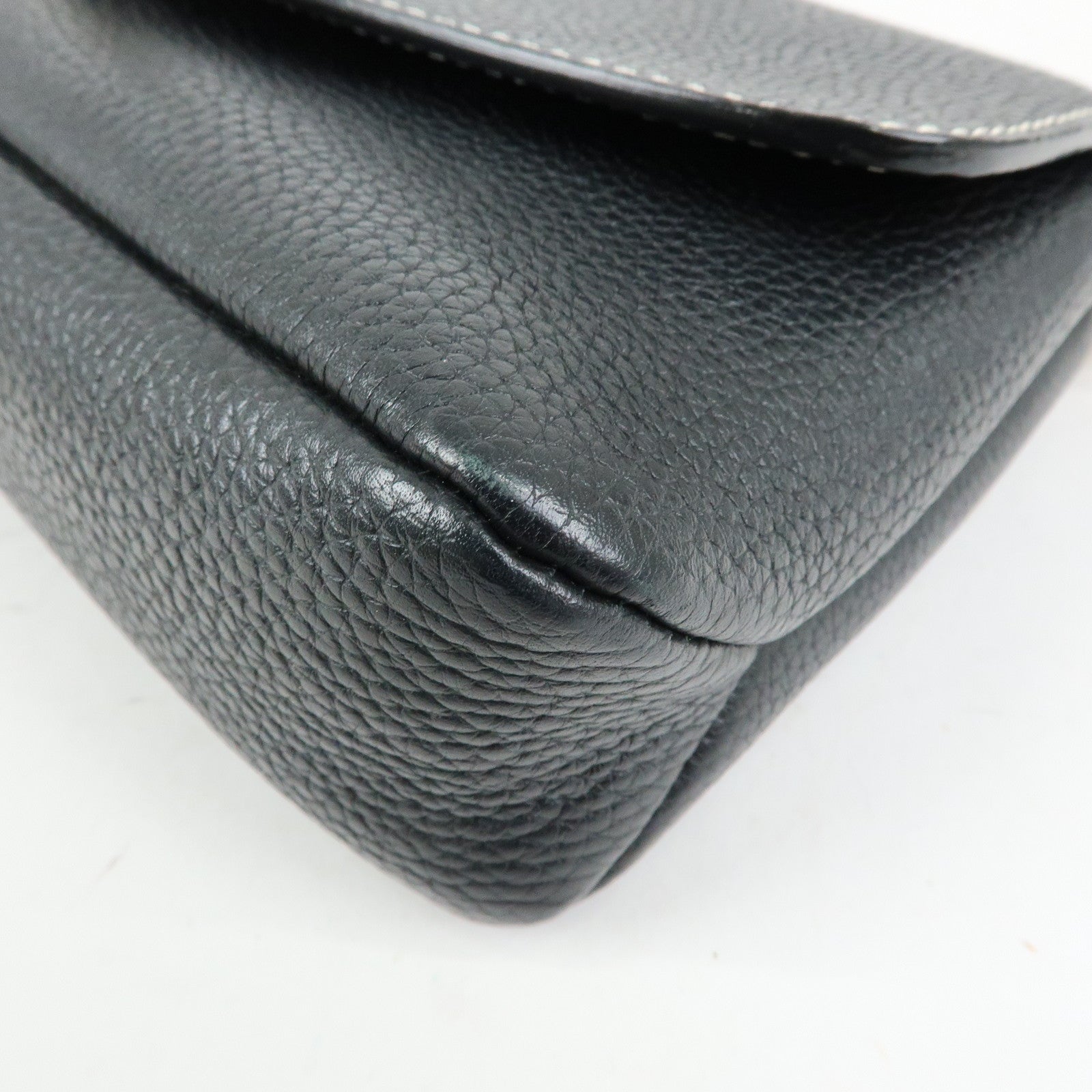 BALLY LEENA 2Way Lock Me Chain Shoulder Crossbody Clutch Bag Black