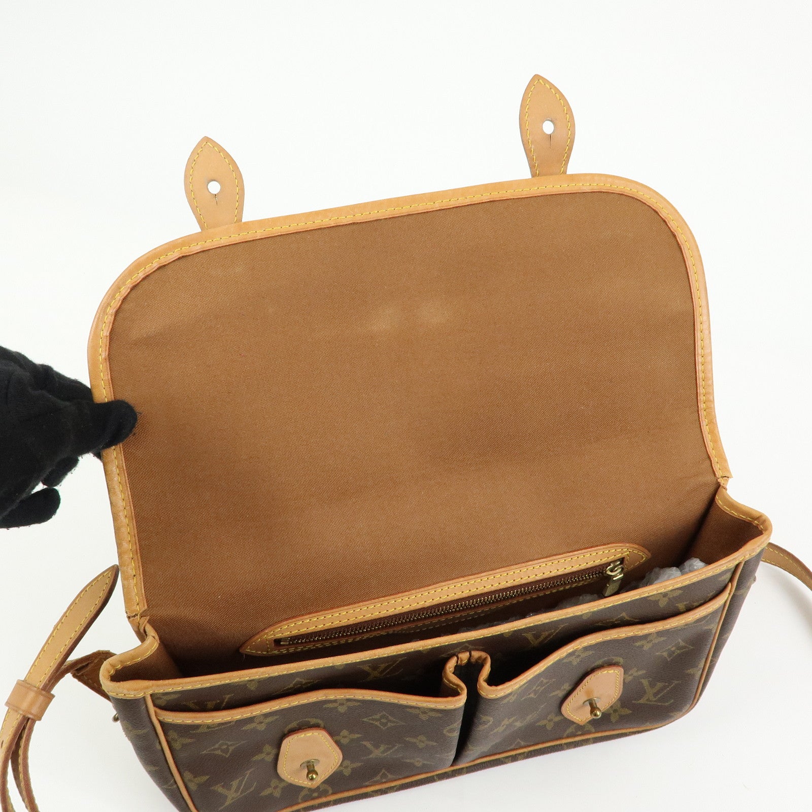 Louis Vuitton Monogram Gibeciere MM Shoulder Bag M42247