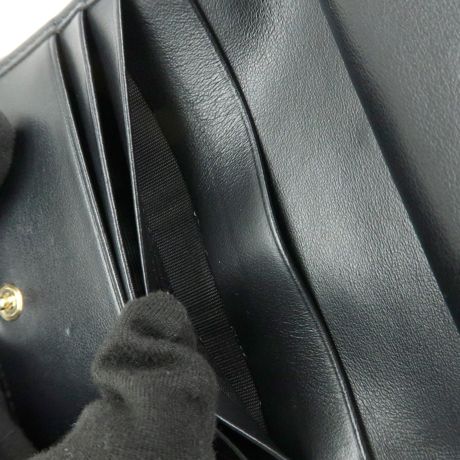 MIU MIU Embossed Patent Leather Bi-fold Compact Wallet Black 5MV204