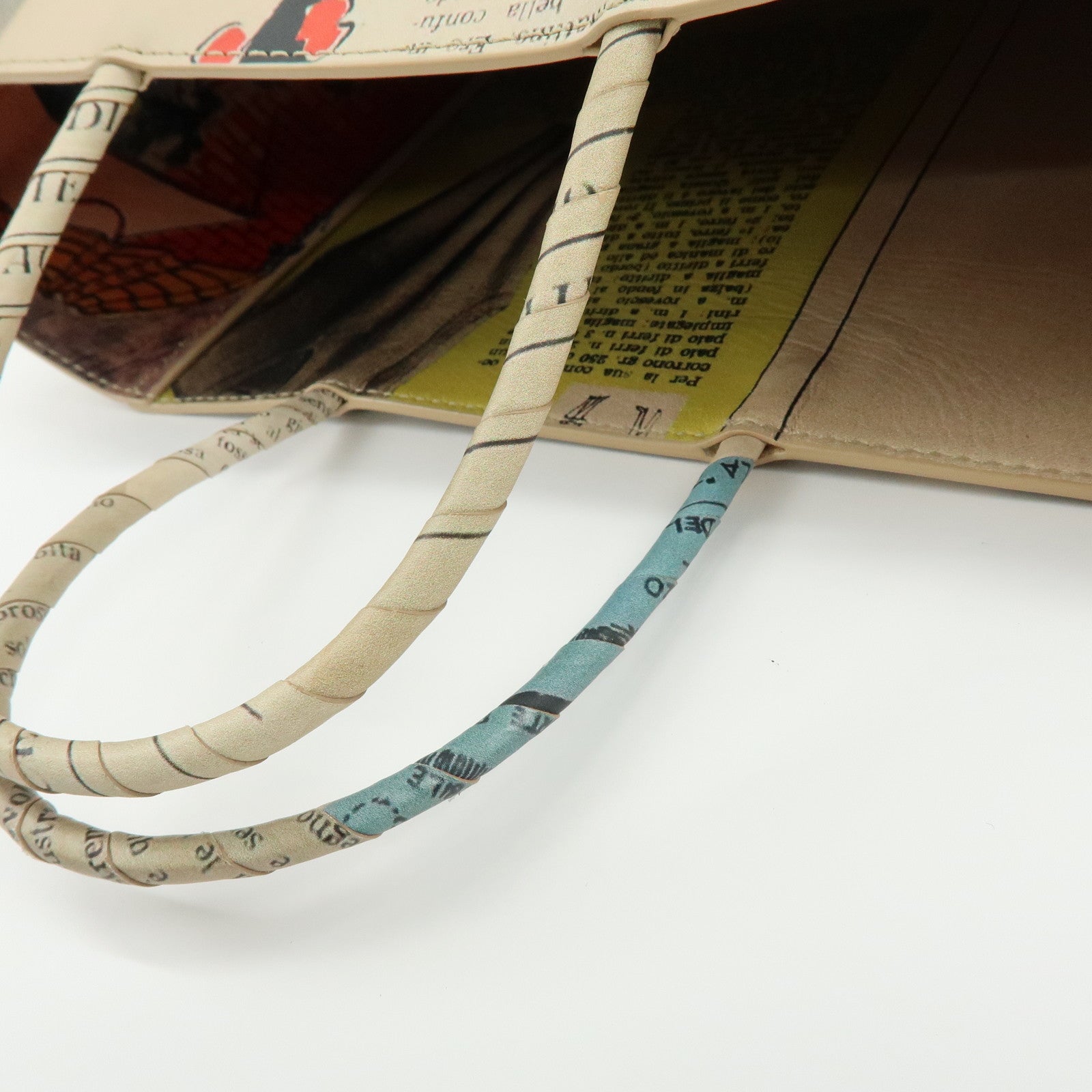 BOTTEGA VENETA Intrecciato Newspaper Tote Bag Beige Multicolor