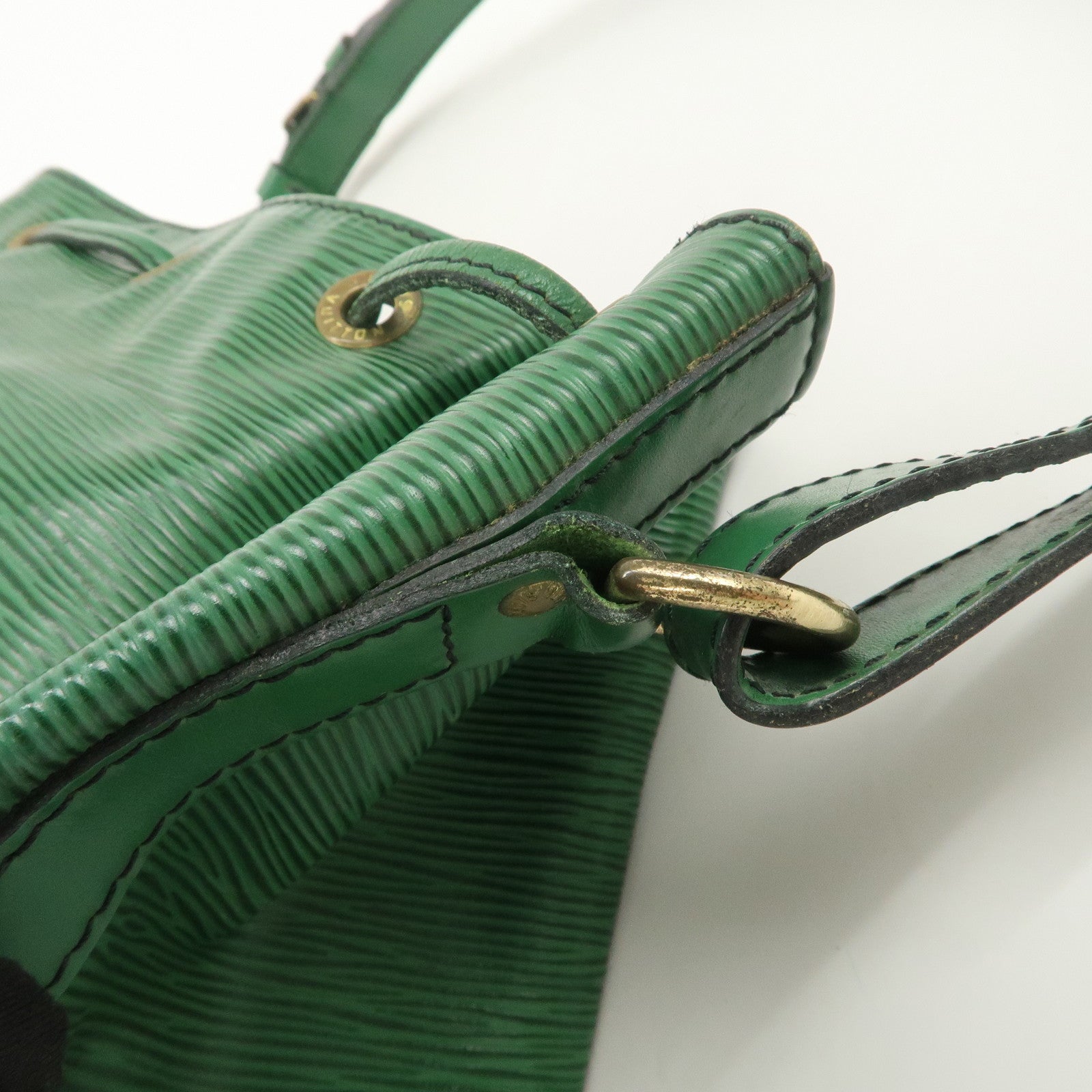 Louis Vuitton Epi Petit Noe Shoulder Bag Borneo Green M44104