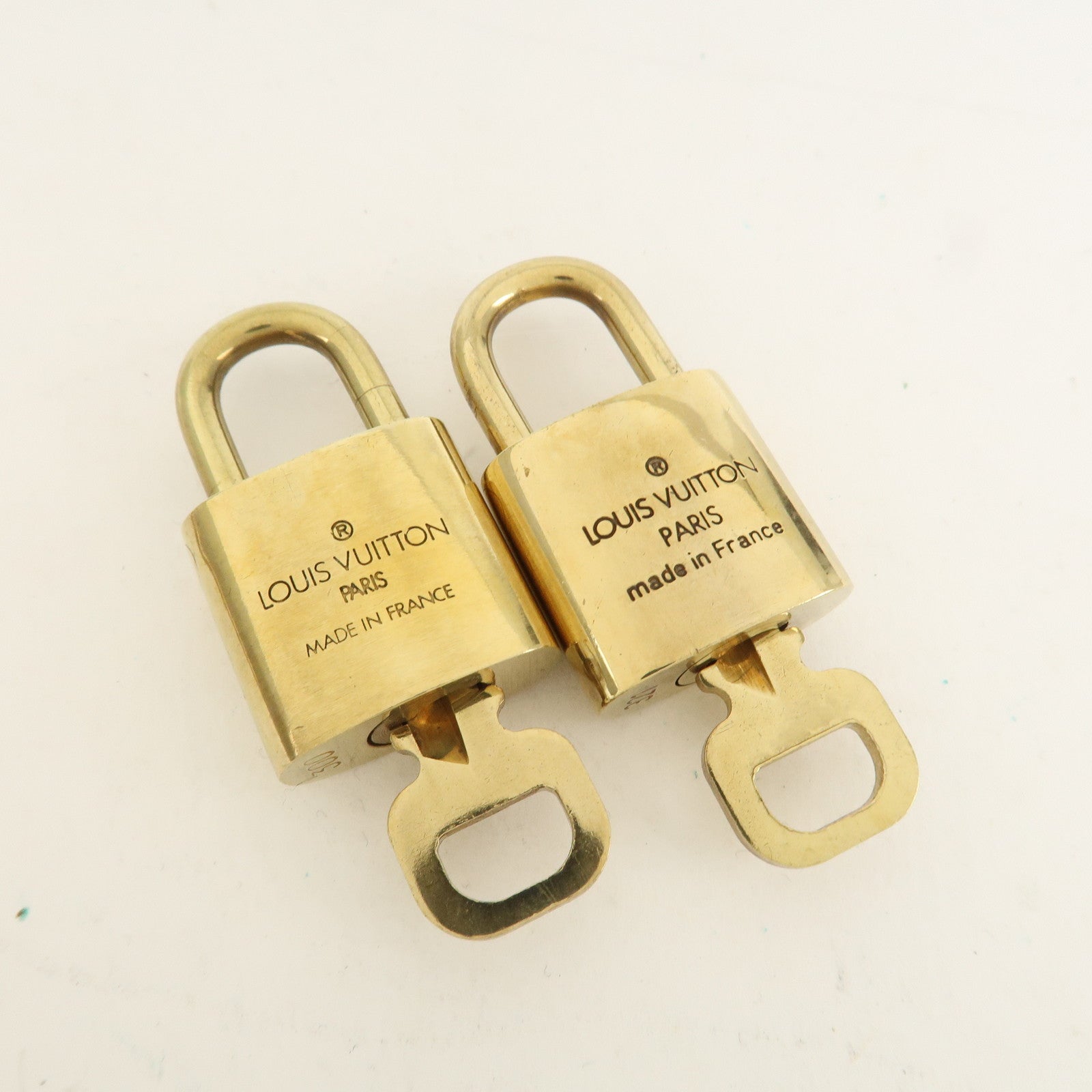Louis Vuitton Set of 10 Lock & Key Cadena Key Lock Metal Gold Used