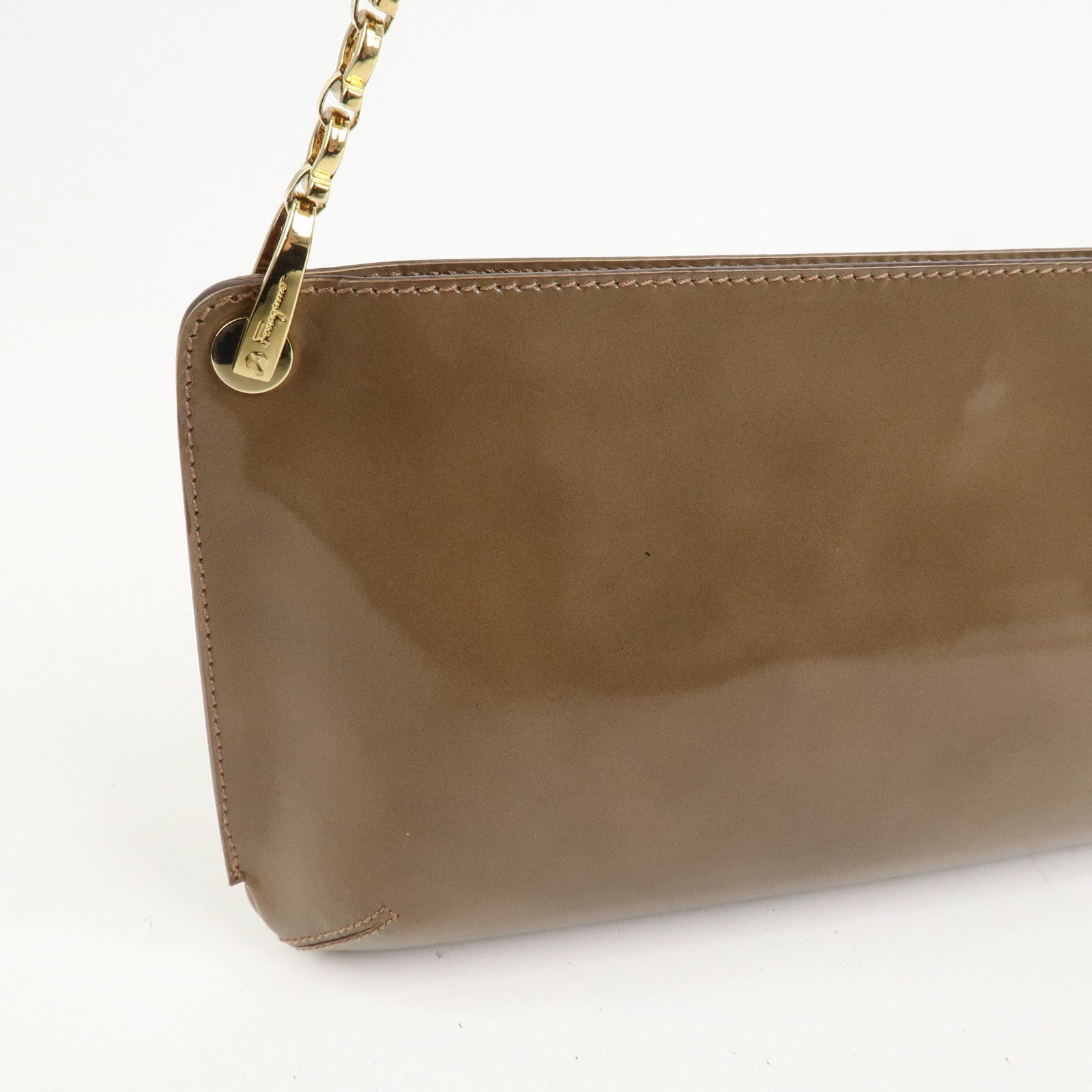 Ferragamo Gancini Patent Leather Chain Shoulder Bag Beige Gold HDW