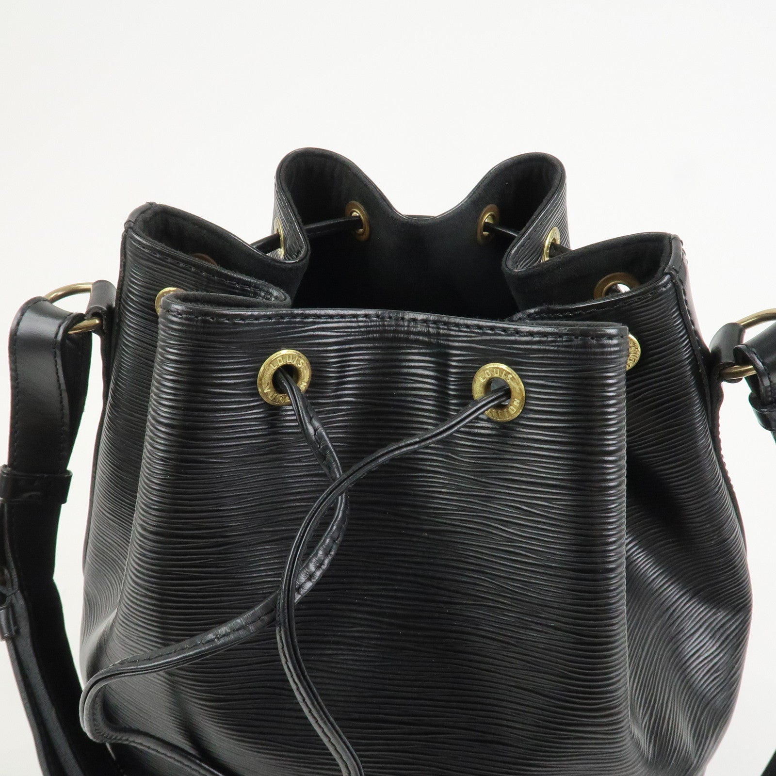 Louis Vuitton Epi Leather Petit Noe Shoulder Bag Noir Black M59012