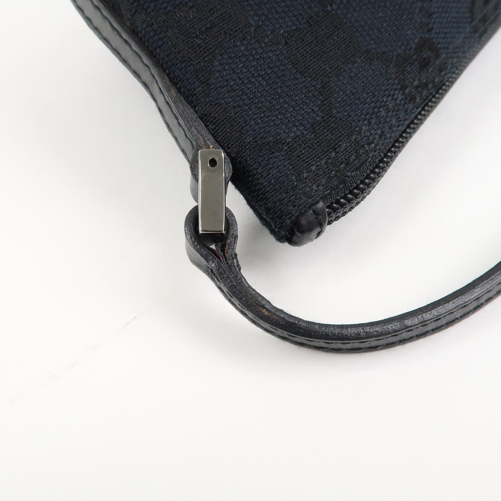 GUCCI GG Canvas Leather Accessory Pouch Hand Bag Black 039.1103 Used