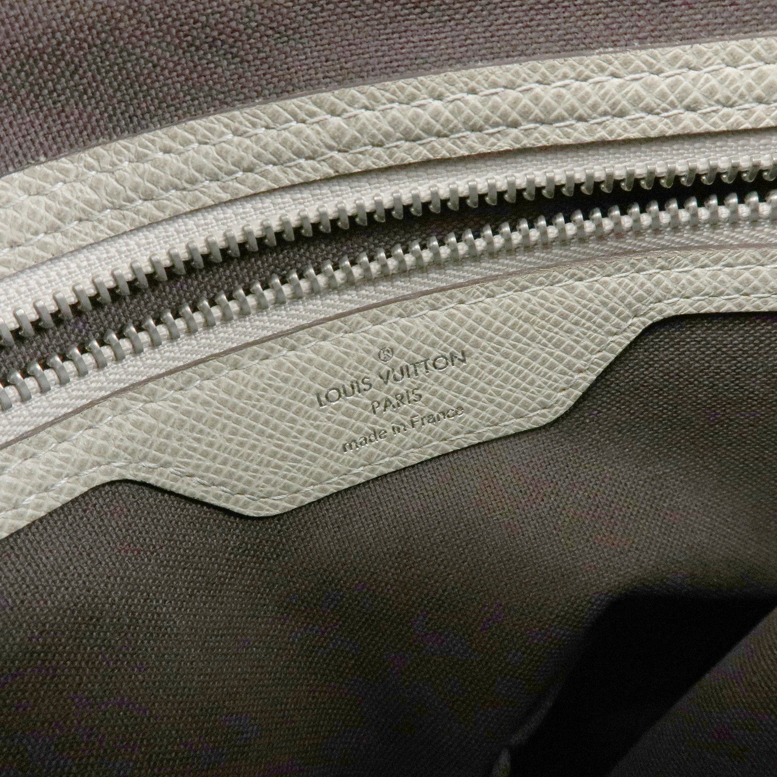 Louis Vuitton Taiga Leather Milo Shoulder Bag Crossbody Bag M32633