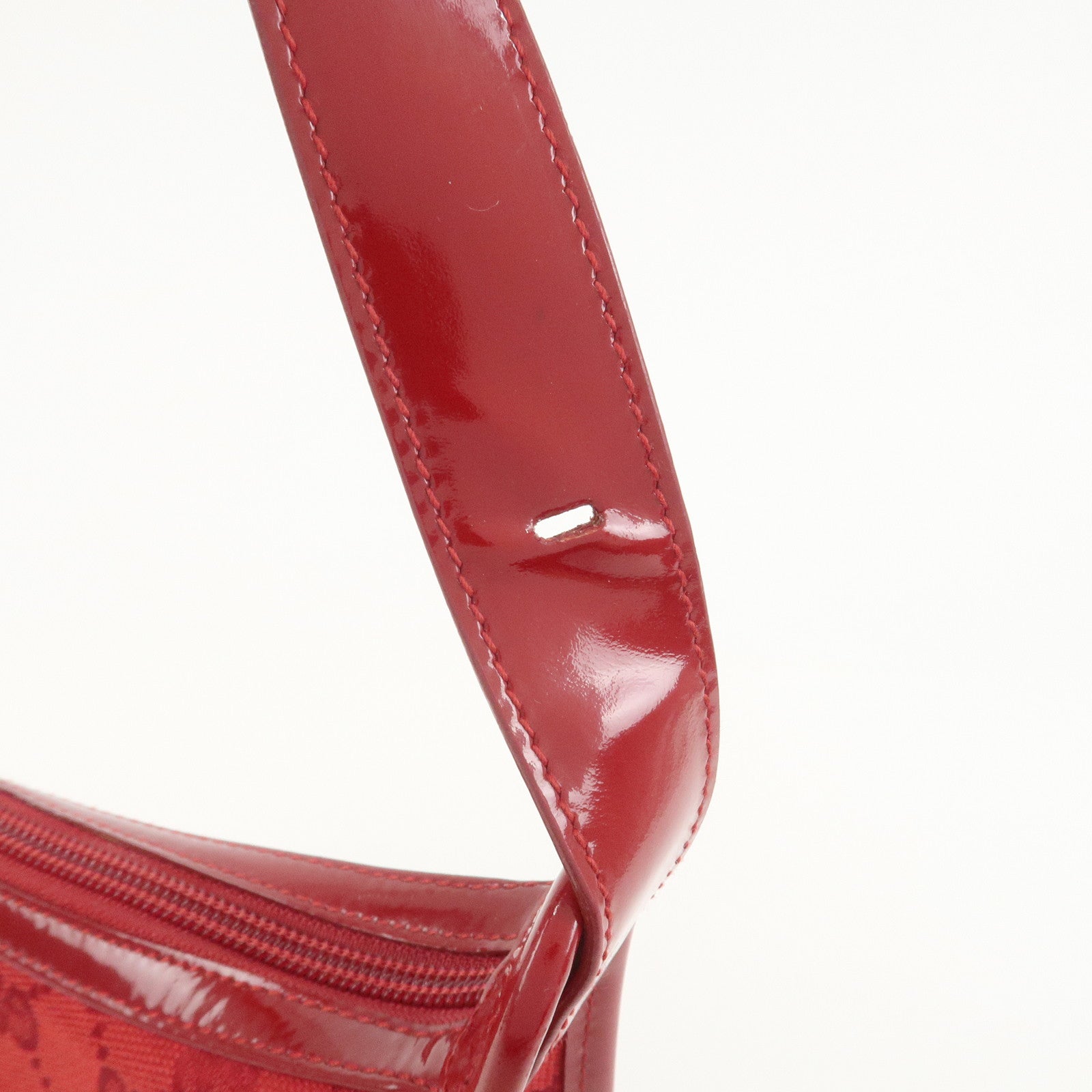 GUCCI GG Canvas Patent Leather Shoulder Bag Hand Bag Red 001・4206