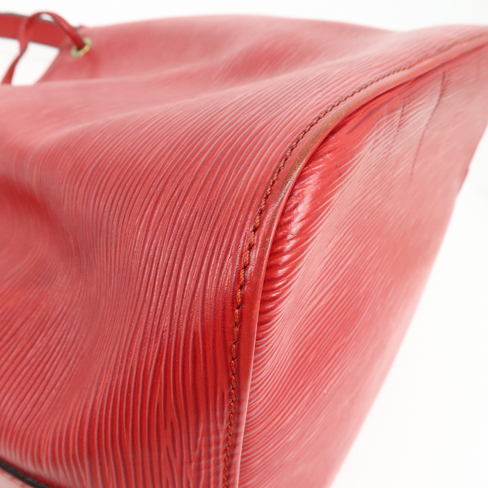 Louis Vuitton Epi Petit Noe Shoulder Bag Castilian Red M44107