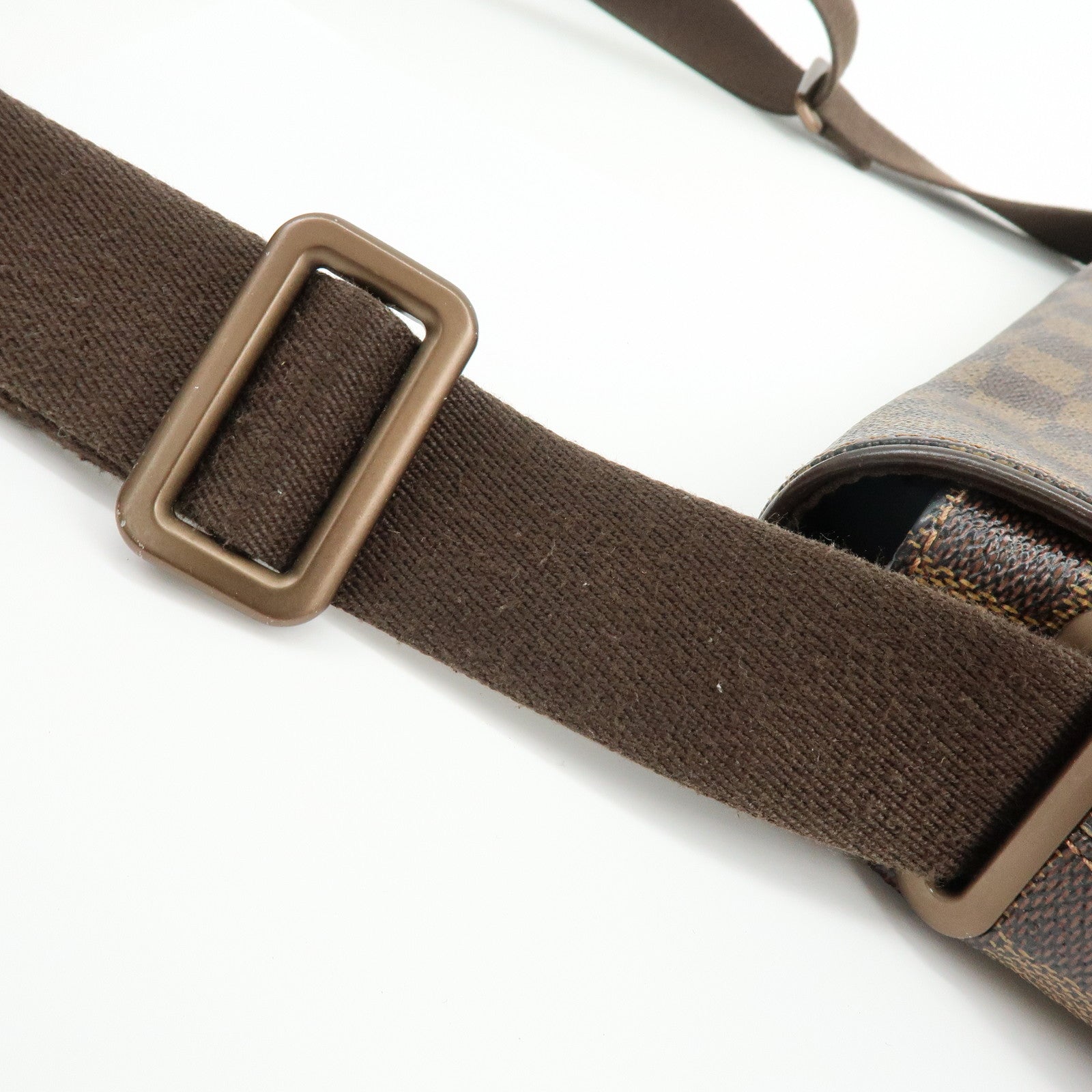 Louis Vuitton Damier Ebene Brooklyn Messenger Bag N51211