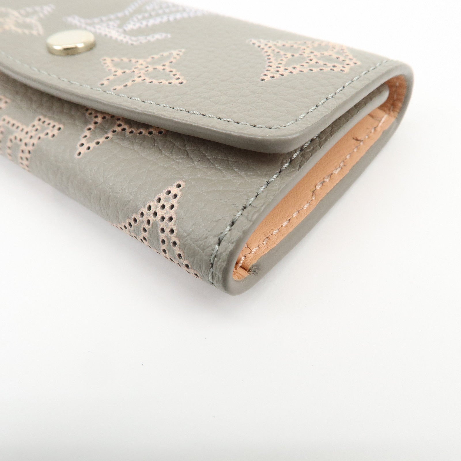 Louis Vuitton Mahina Leather Multicles 4 Key Case Gray M82648