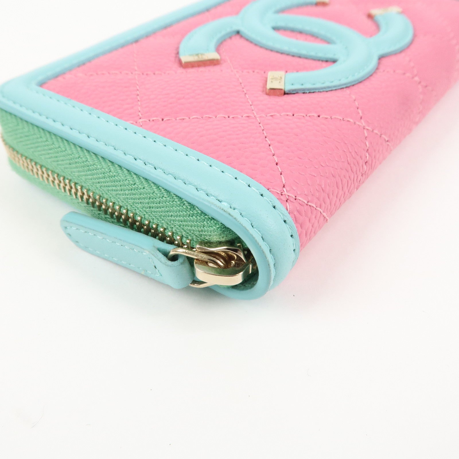 CHANEL COCO Mark CC Filigree Caviarskin Round Zippy Wallet Pink A84446 Used