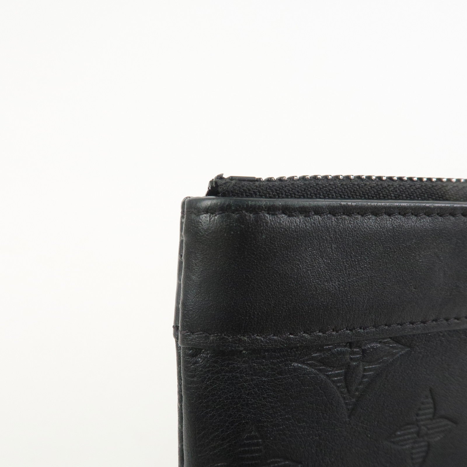 Louis Vuitton Monogram Shadow Pochette Discovery PM Noir M44335