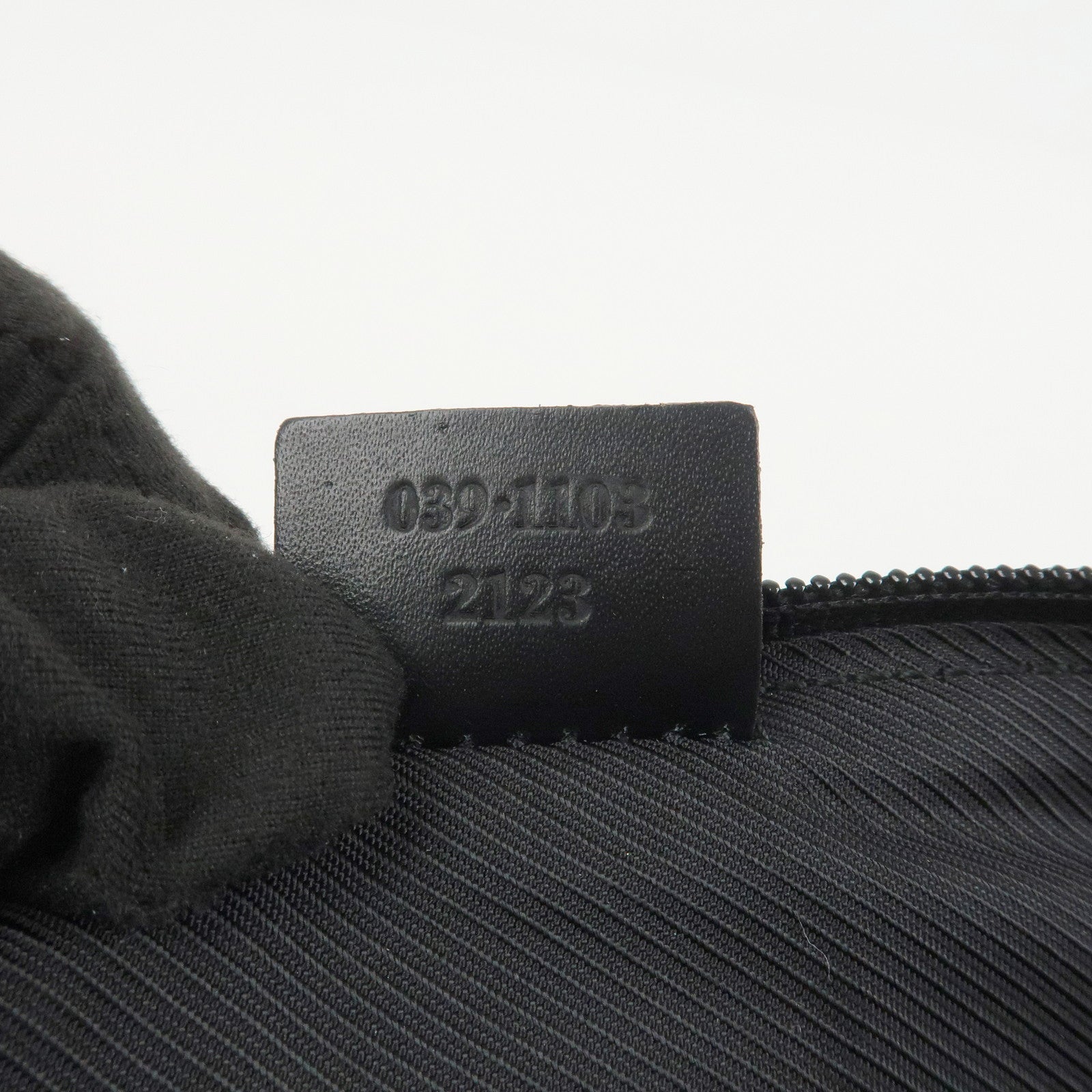 GUCCI Boat Bag GG Canvas Leather Accessory Pouch Hand Bag 039.1103