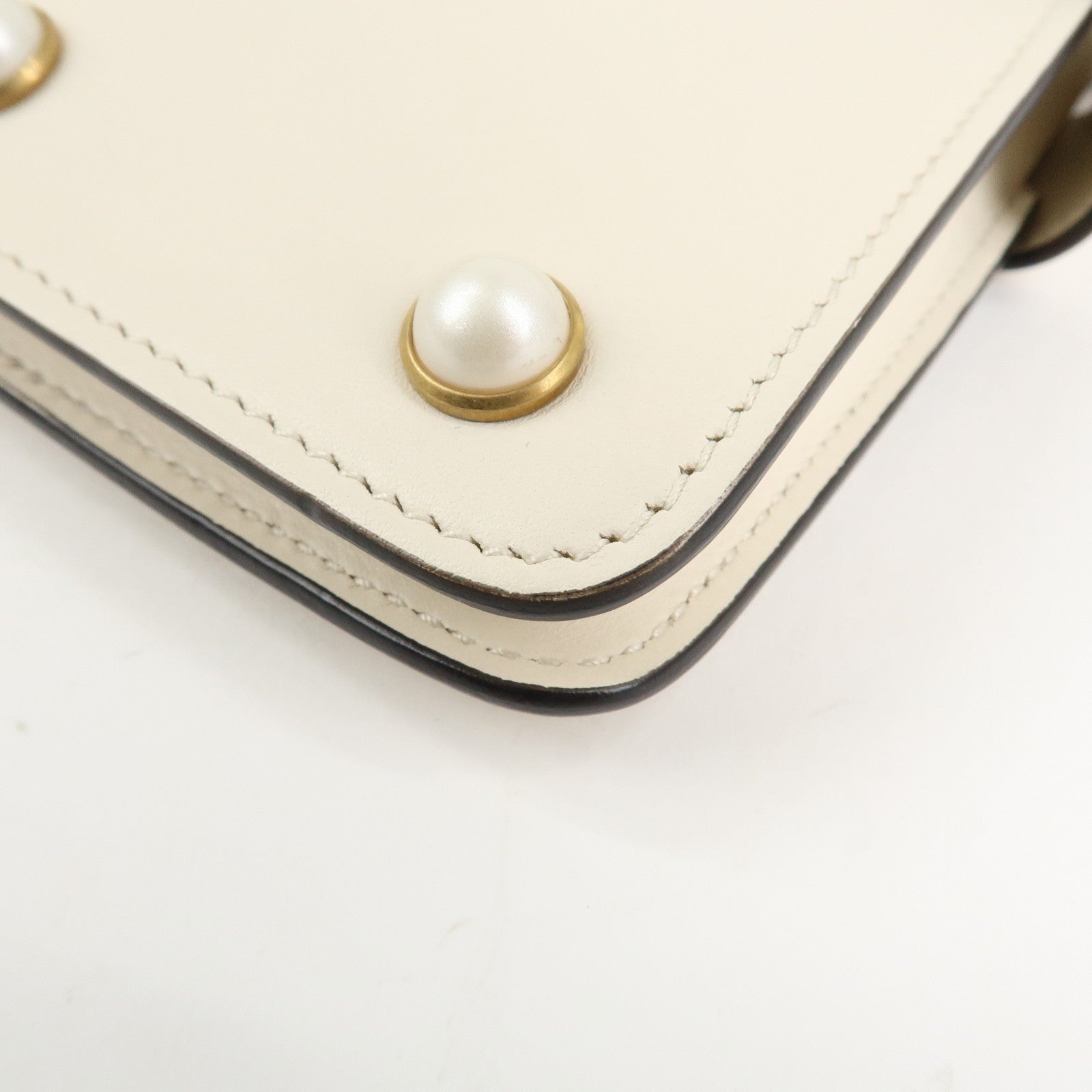 GUCCI  Broad Eye Leather Chain Shoulder Bag Ivory 453778