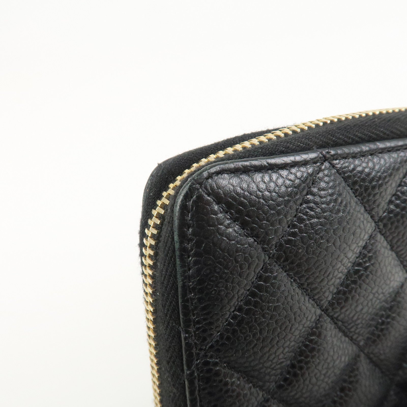 CHANEL COCO Mark Matelasse Classic Round Zippy Wallet Black AP0242