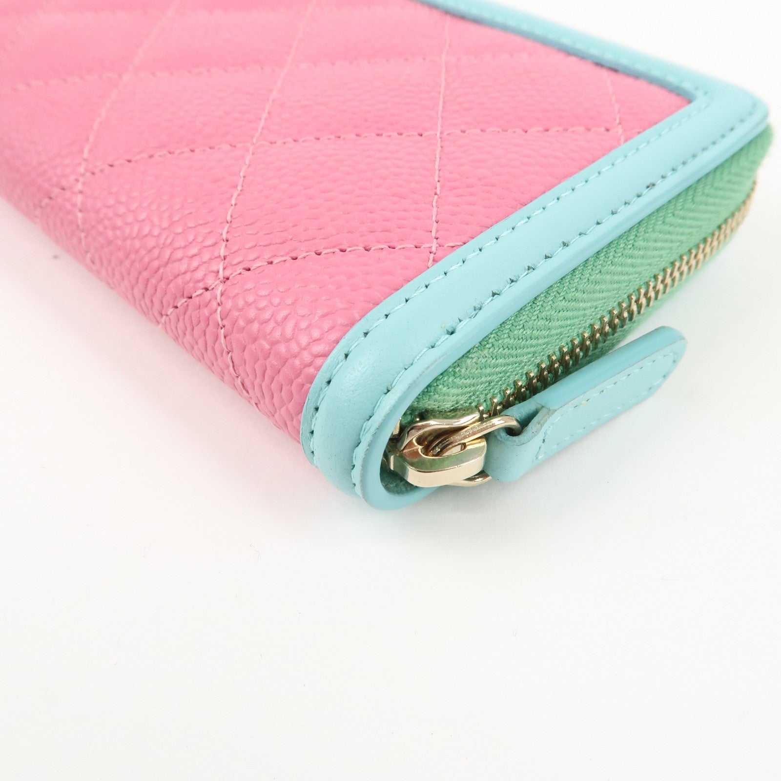 CHANEL COCO Mark CC Filigree Caviarskin Round Zippy Wallet Pink A84446 Used