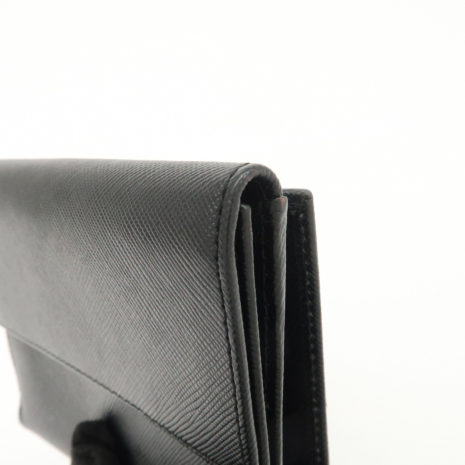 Ferragamo Gancini Leather Bi-fold Compact Wallet Black 22 0778