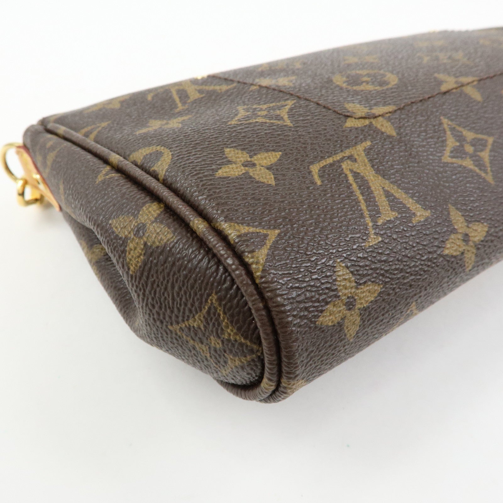 Louis Vuitton Monogram Favorite MM Shoulder Bag Brown M40718