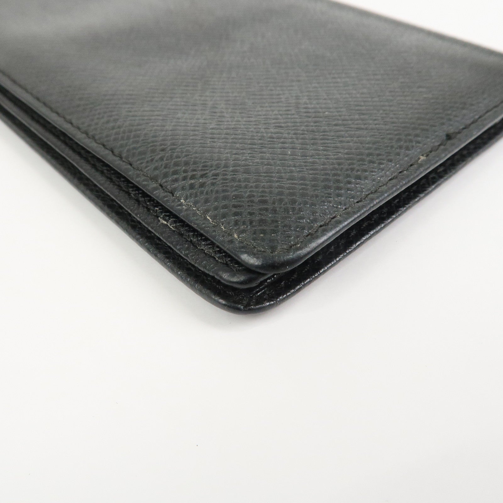 Louis Vuitton Taiga Porte Carte de Credit Yen Wallet Adoise M31002