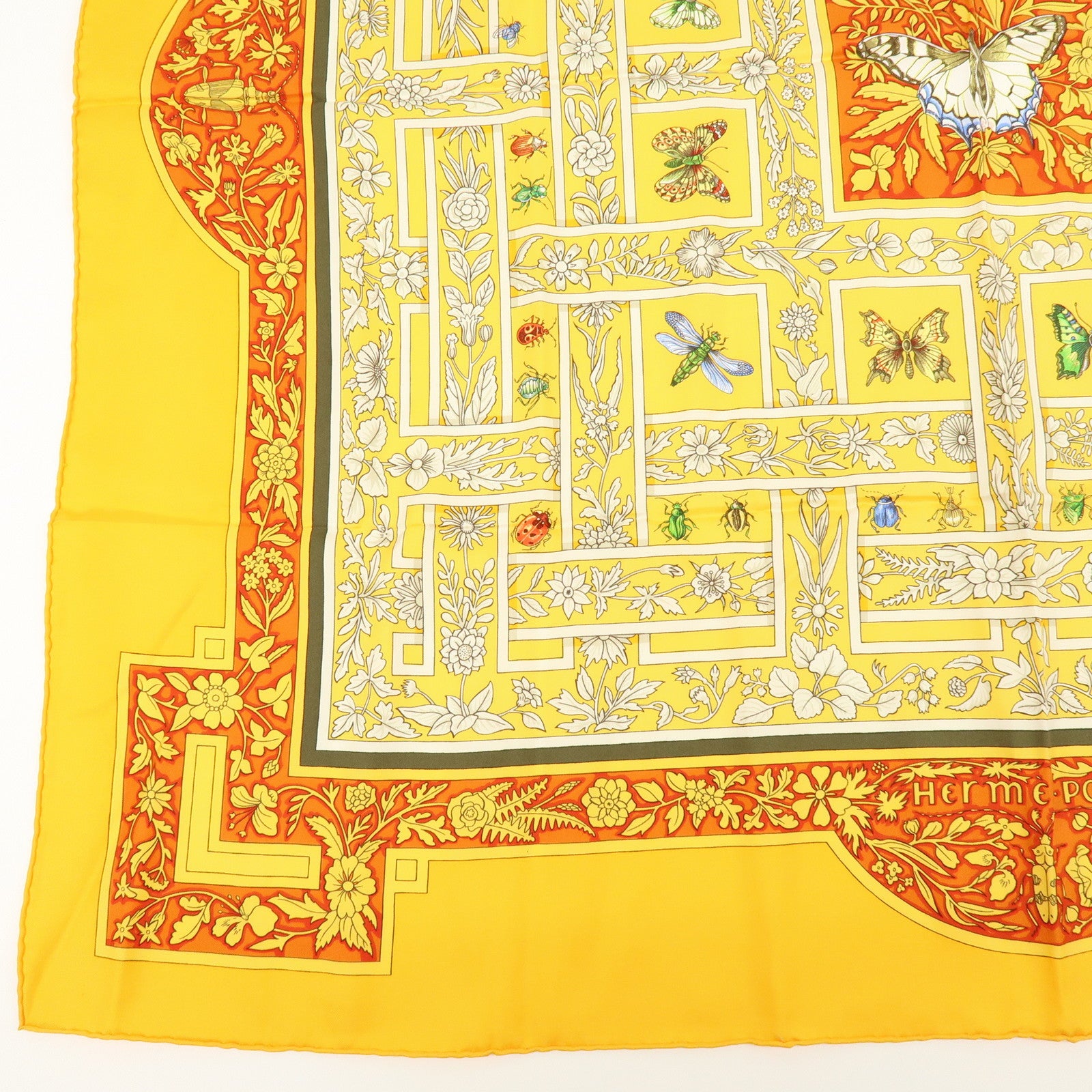 HERMES Carre 90 Silk 100% Joyaux de lete Scarf Yellow Red