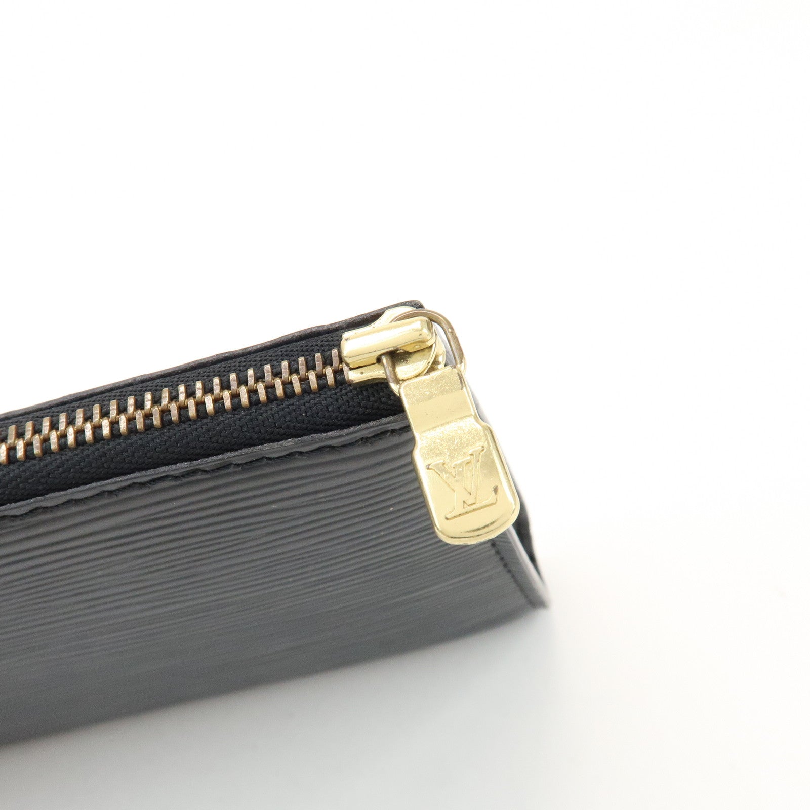 Louis Vuitton Epi Pochette Accessoires Clutch Bag Noir M52942