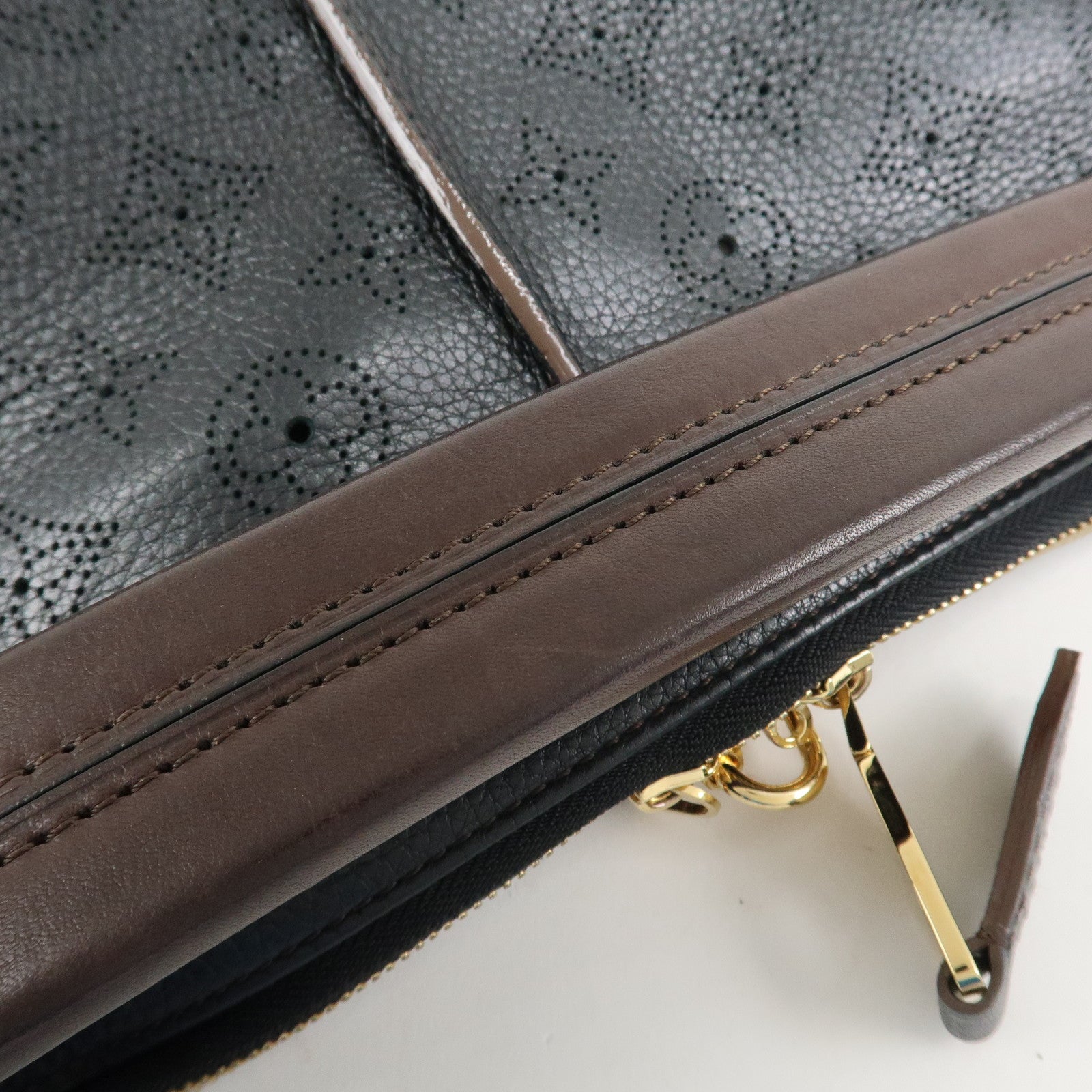 Louis Vuitton Monogram Mahina Selene PM Shoulder Bag Noir M94035