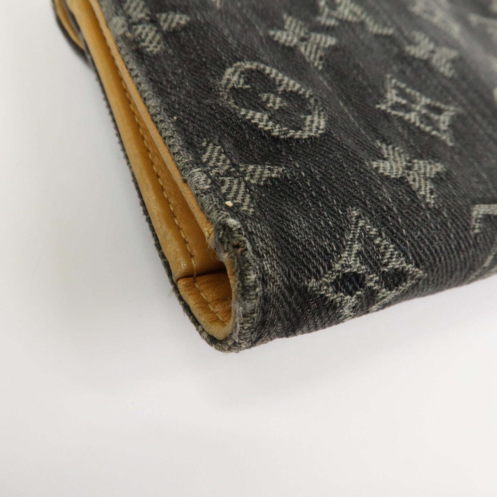Louis Vuitton Monogram Denim Portefeuille Amelia Noir M95512