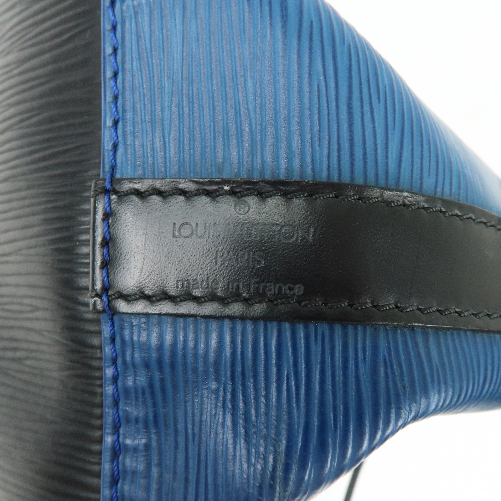 Louis Vuitton Epi Petit Noe Bicolor Shoulder Bag Blue Noir Ｍ44152