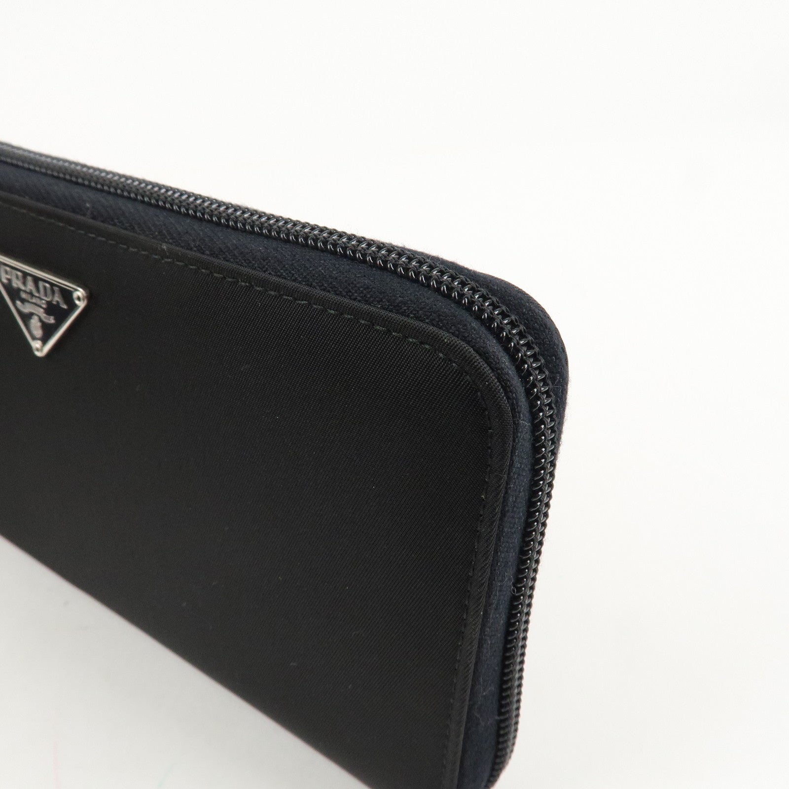 PRADA Nylon Leather Round Zippy Long Wallet Black M822 Used