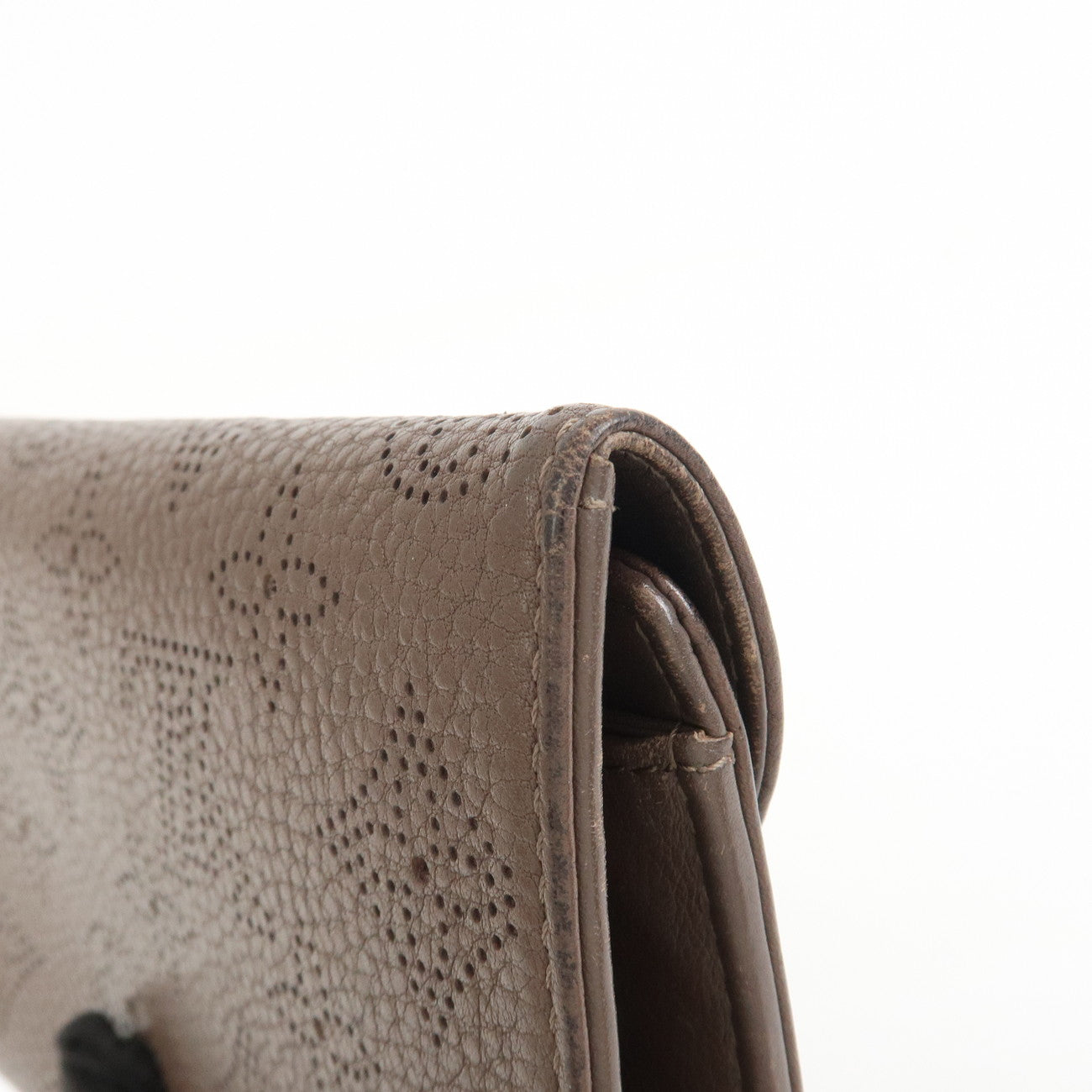 Louis Vuitton Monogram Mahina Portefeuille Amelia Wallet M58089