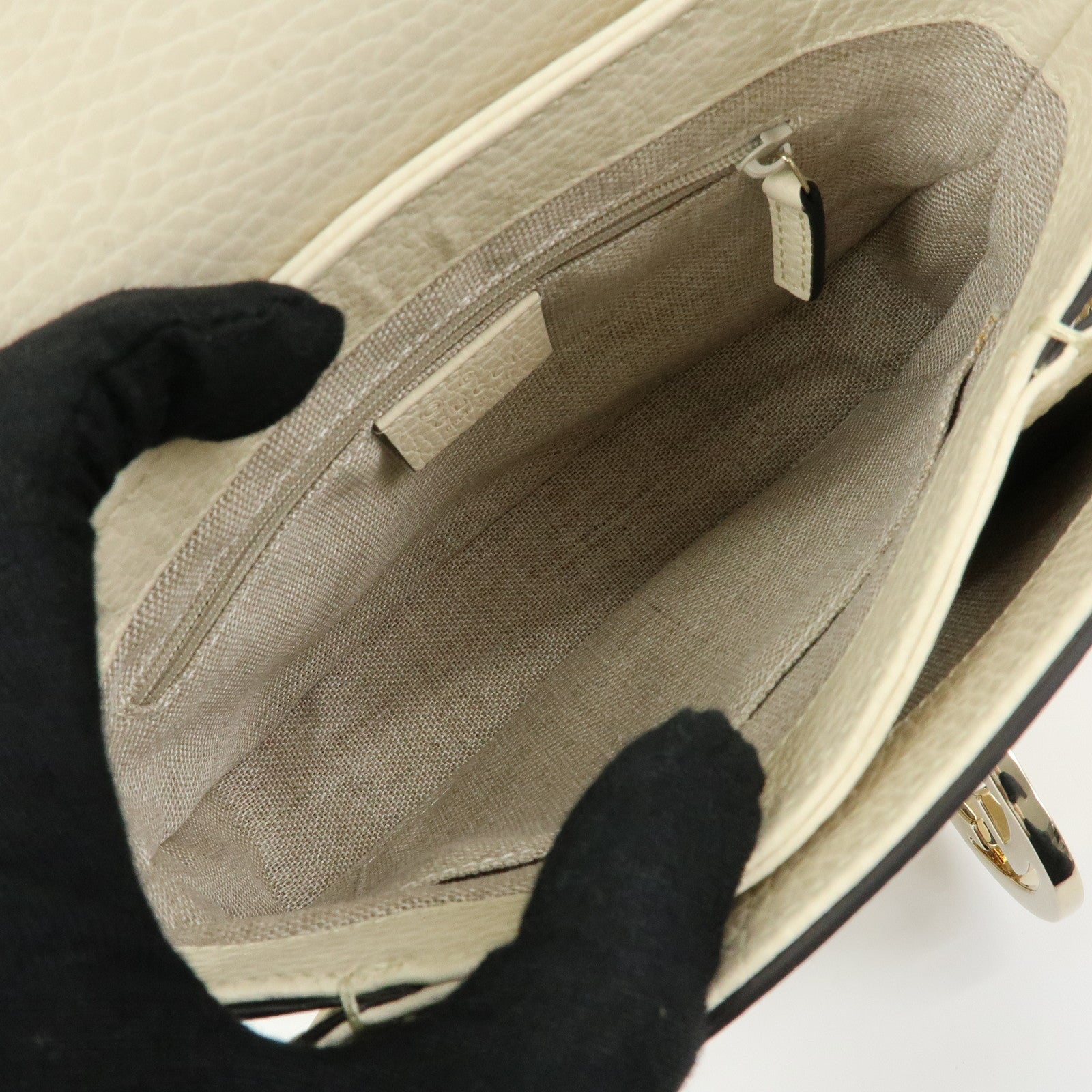 GUCCI Interlocking G Leather Chain Shoulder Bag Ivory 607720