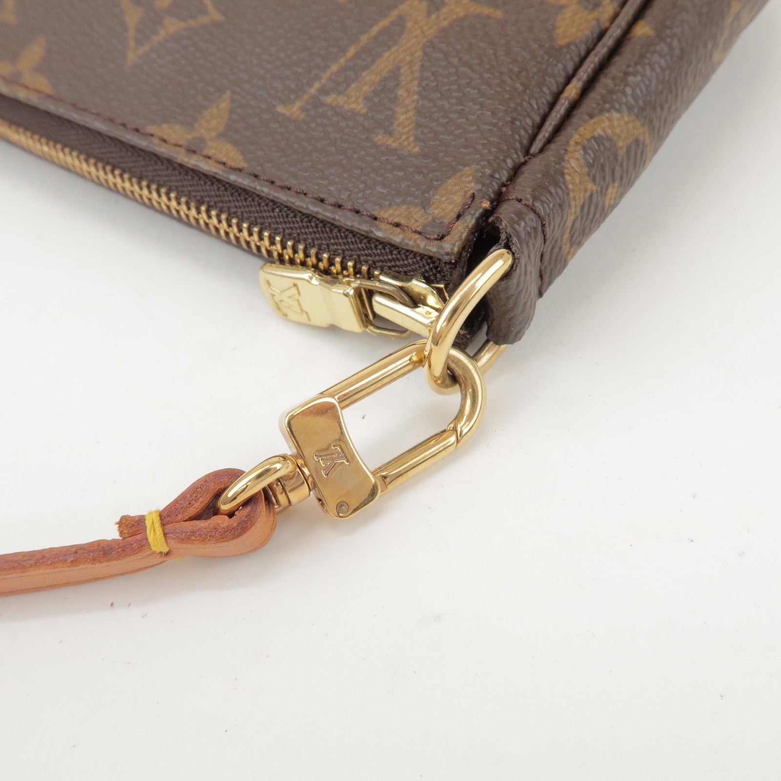 Louis Vuitton Monogram Pochette Accessoires Pouch Hand Bag M51980