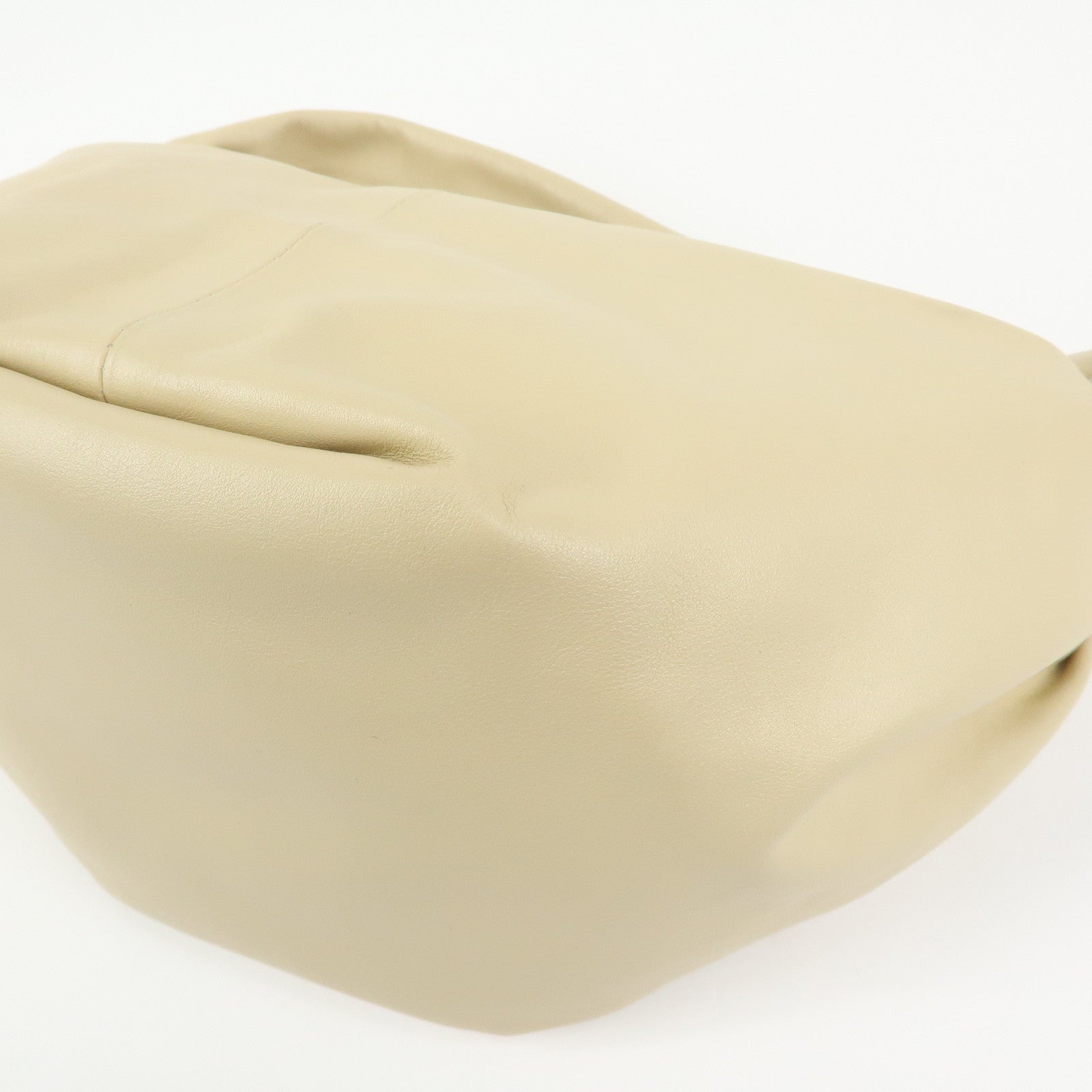 BOTTEGA VENETA Double Knot Lamb Skin Hand Bag Beige 629635