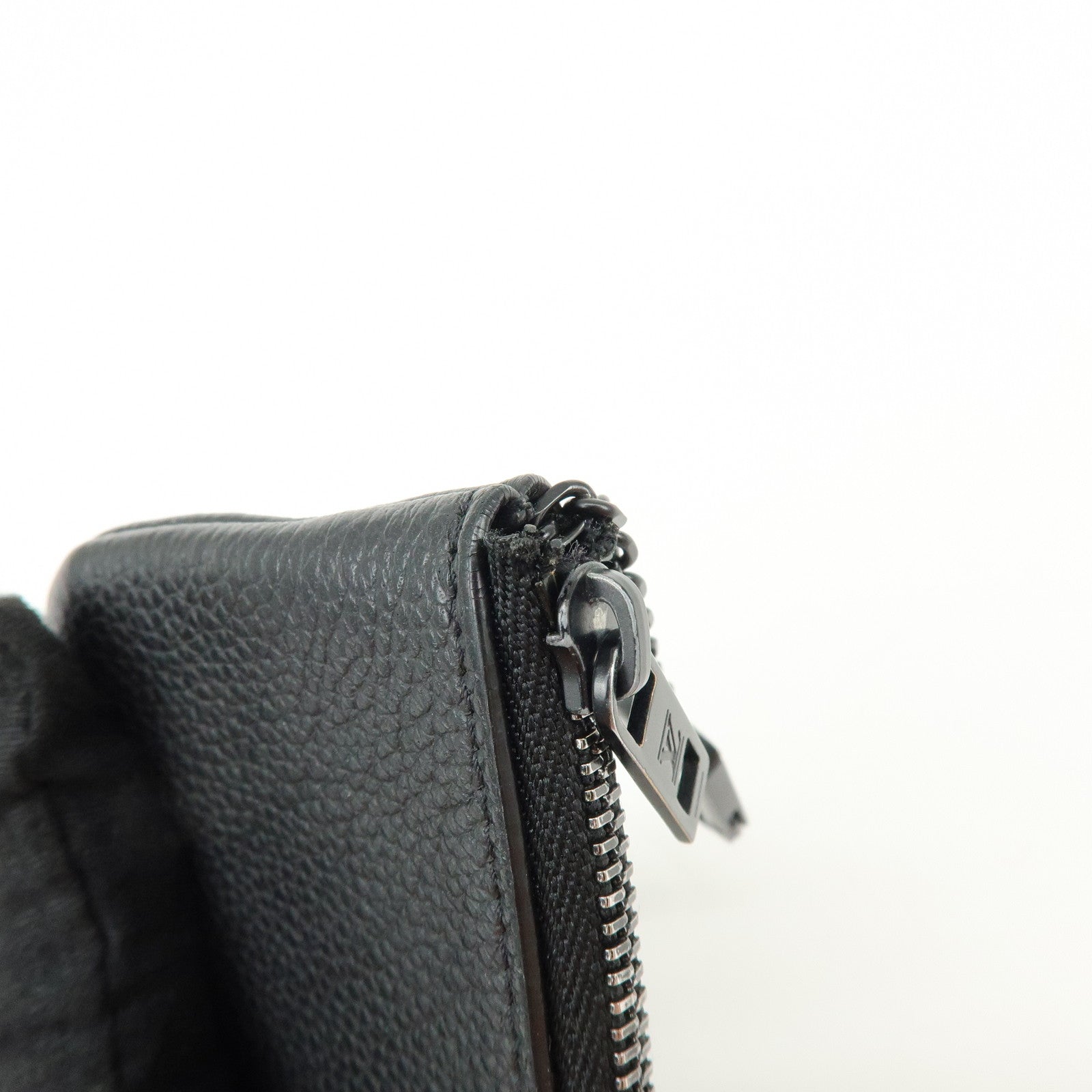 Louis Vuitton Aerogram Pochette Cles Coin Case Noir Black M81031