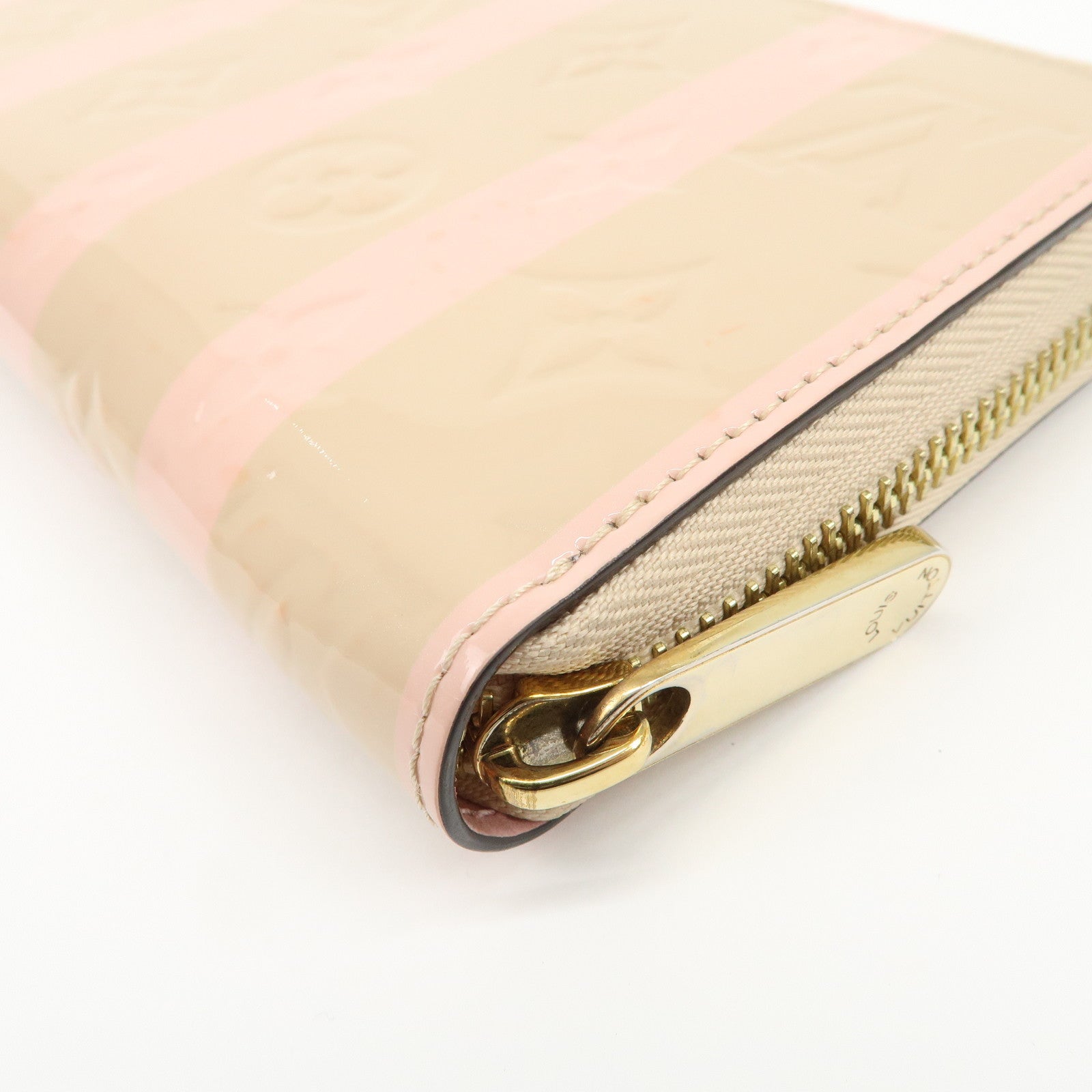 Louis Vuitton Vernis Leather Round Zippy Wallet Dune M58037