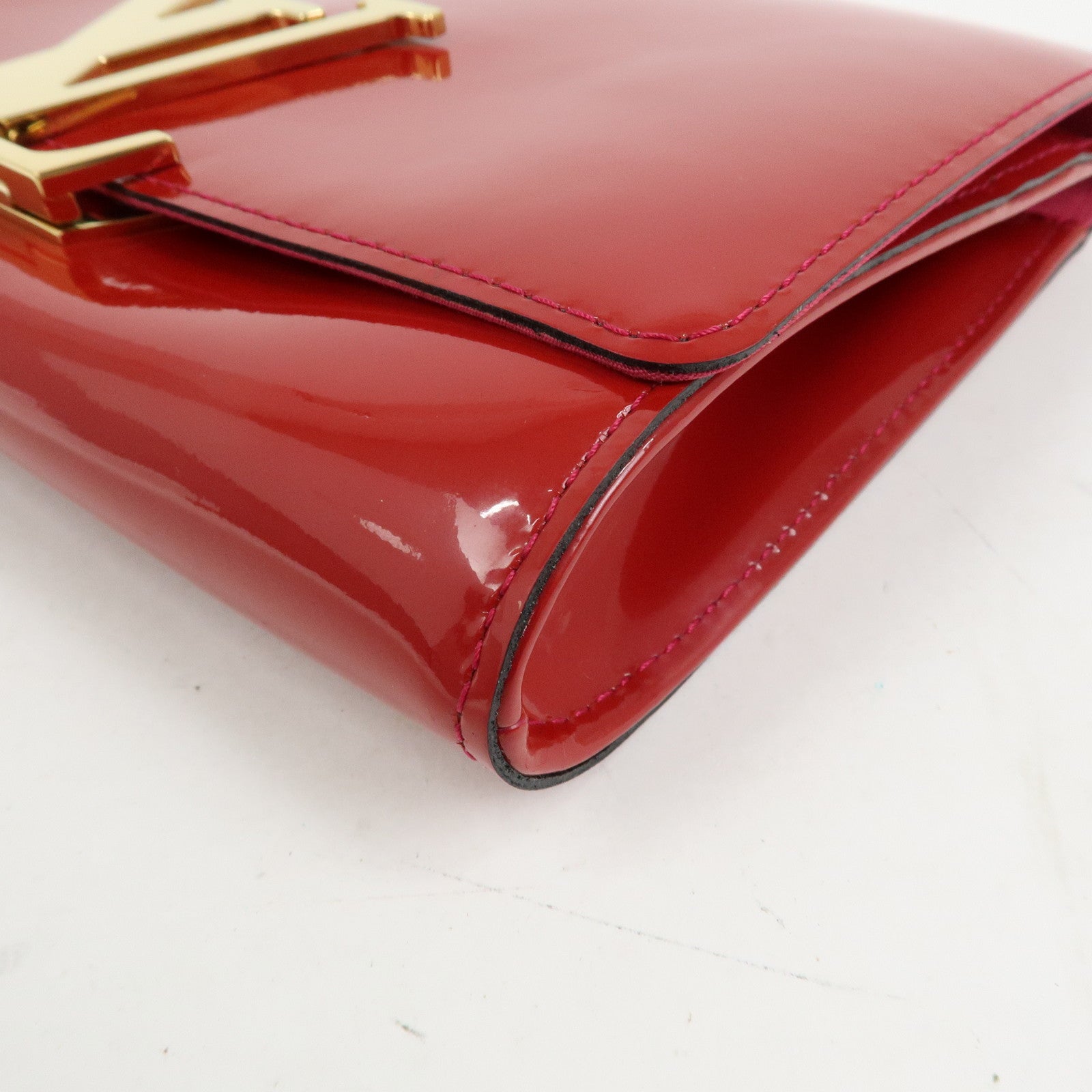 Louis Vuitton Vernis Leather Pochette Louise EW Clutch Bag M94270