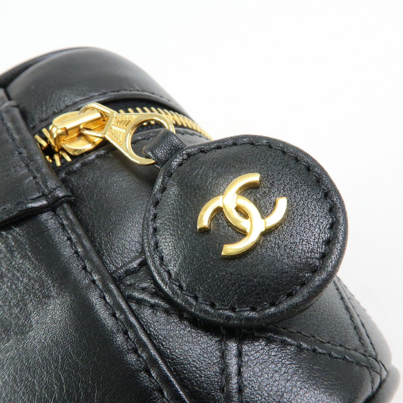 CHANEL Bicolore Lamb Skin Vanity Bag Cosmetic Pouch Black A01618