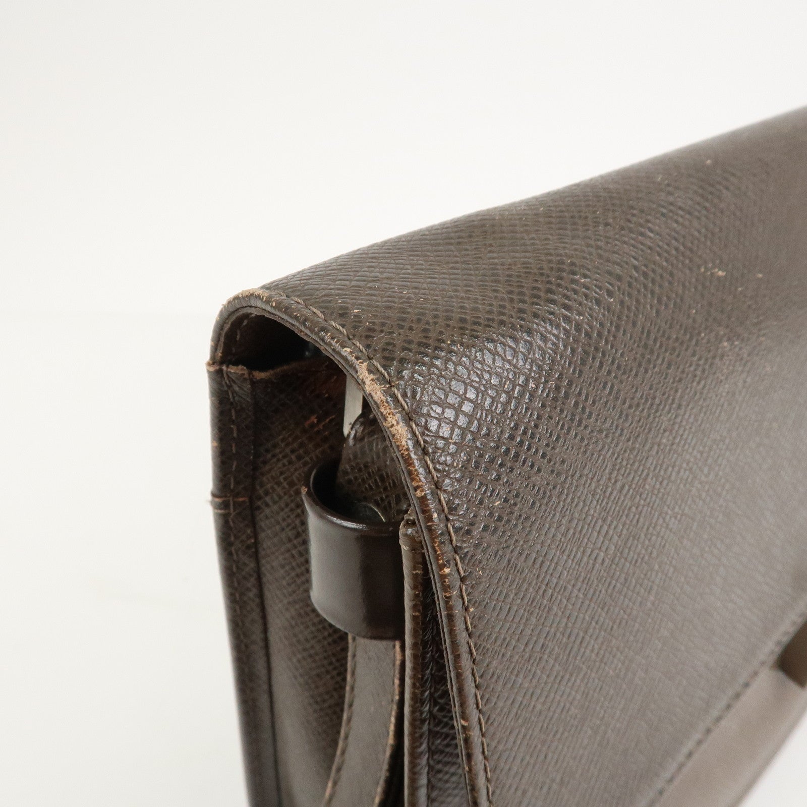 Louis Vuitton Taiga Selenga Clutch Bag Hand Bag Grizzly M30788