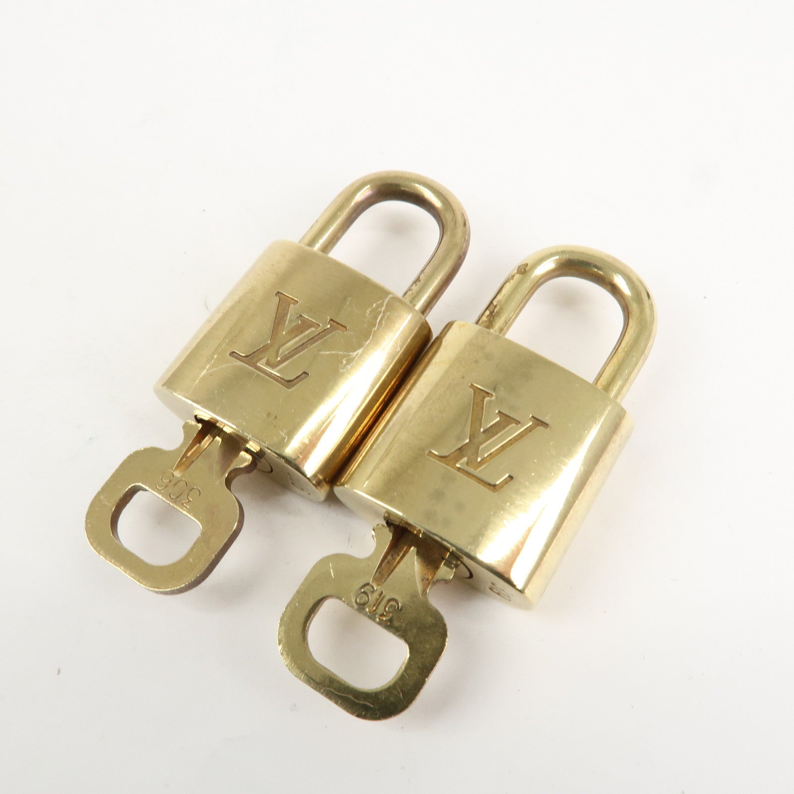 Louis Vuitton Set of 10 Lock & Key Cadena Key Lock Metal Gold Used