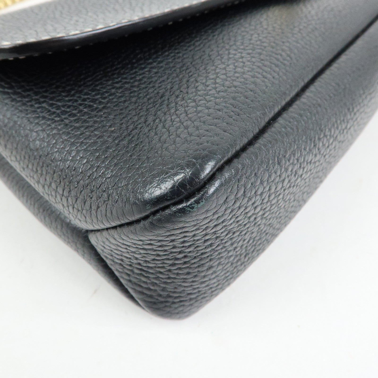 BALLY LEENA 2Way Lock Me Chain Shoulder Crossbody Clutch Bag Black