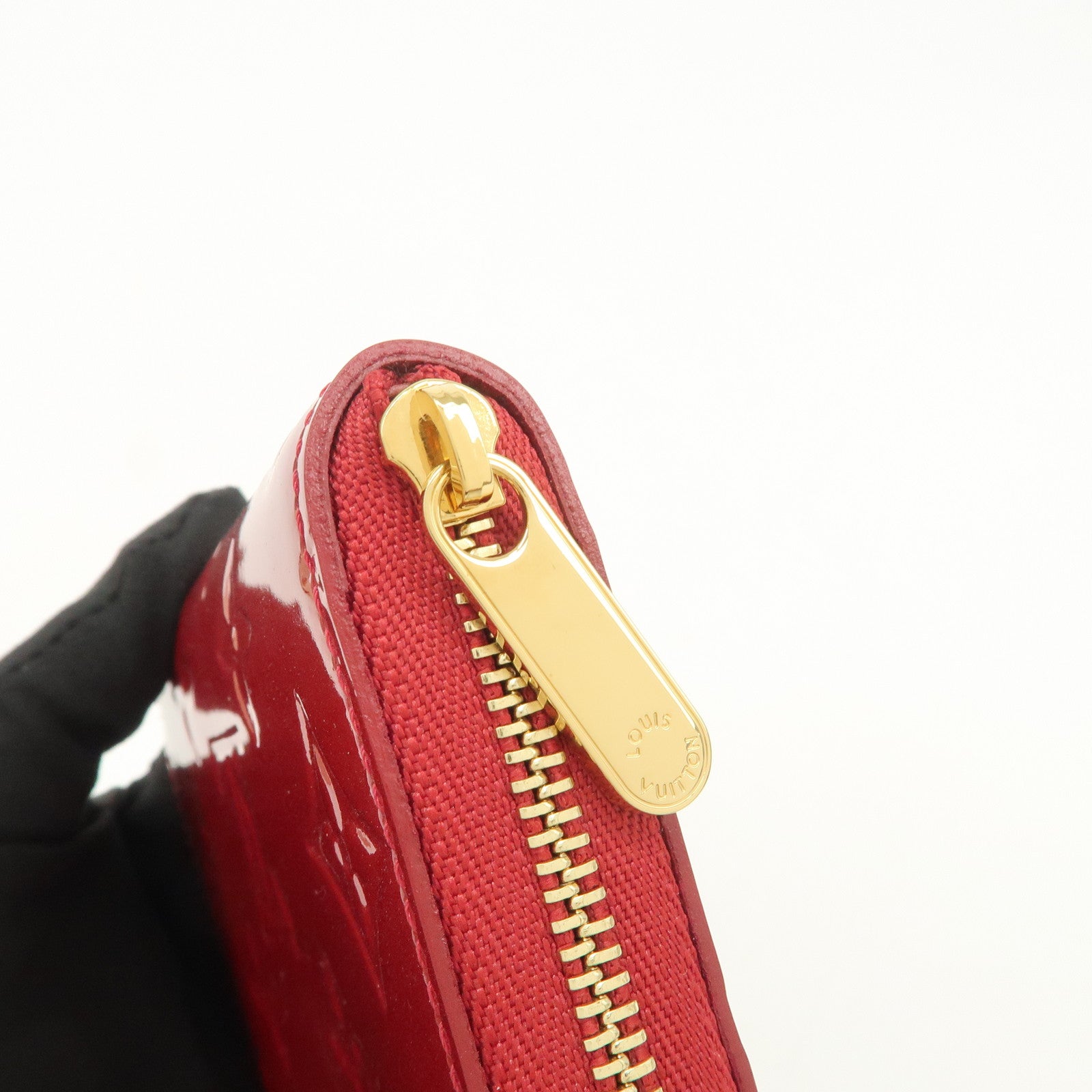 Louis Vuitton Monogram Vernis Zippy Coin Purse Pomme d'Amour M93608