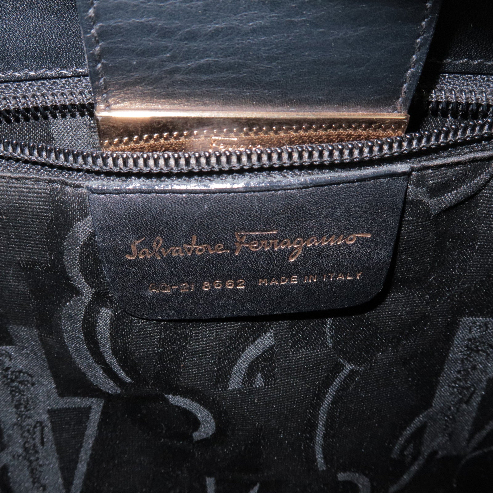 Ferragamo Gancini Calf Leather Shoulder Bag Hand Bag Black