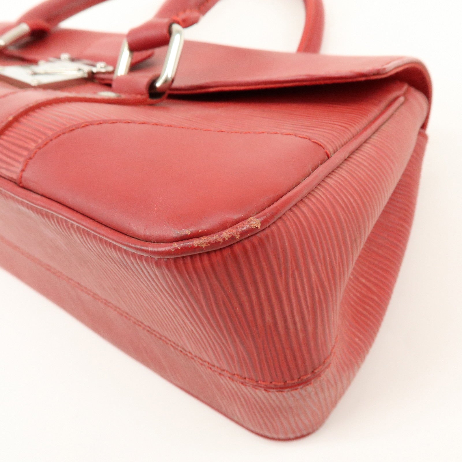 Louis Vuitton Epi Leather Segur PM Hand Bag Rouge M5882E